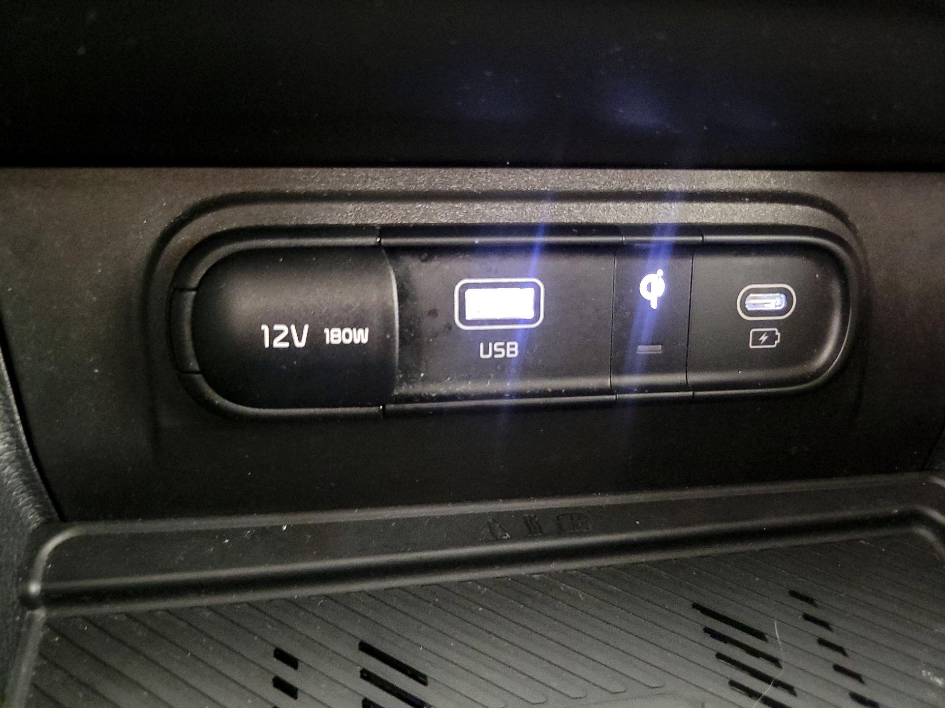 Thumbnail: 2023 Kia Sportage - 19