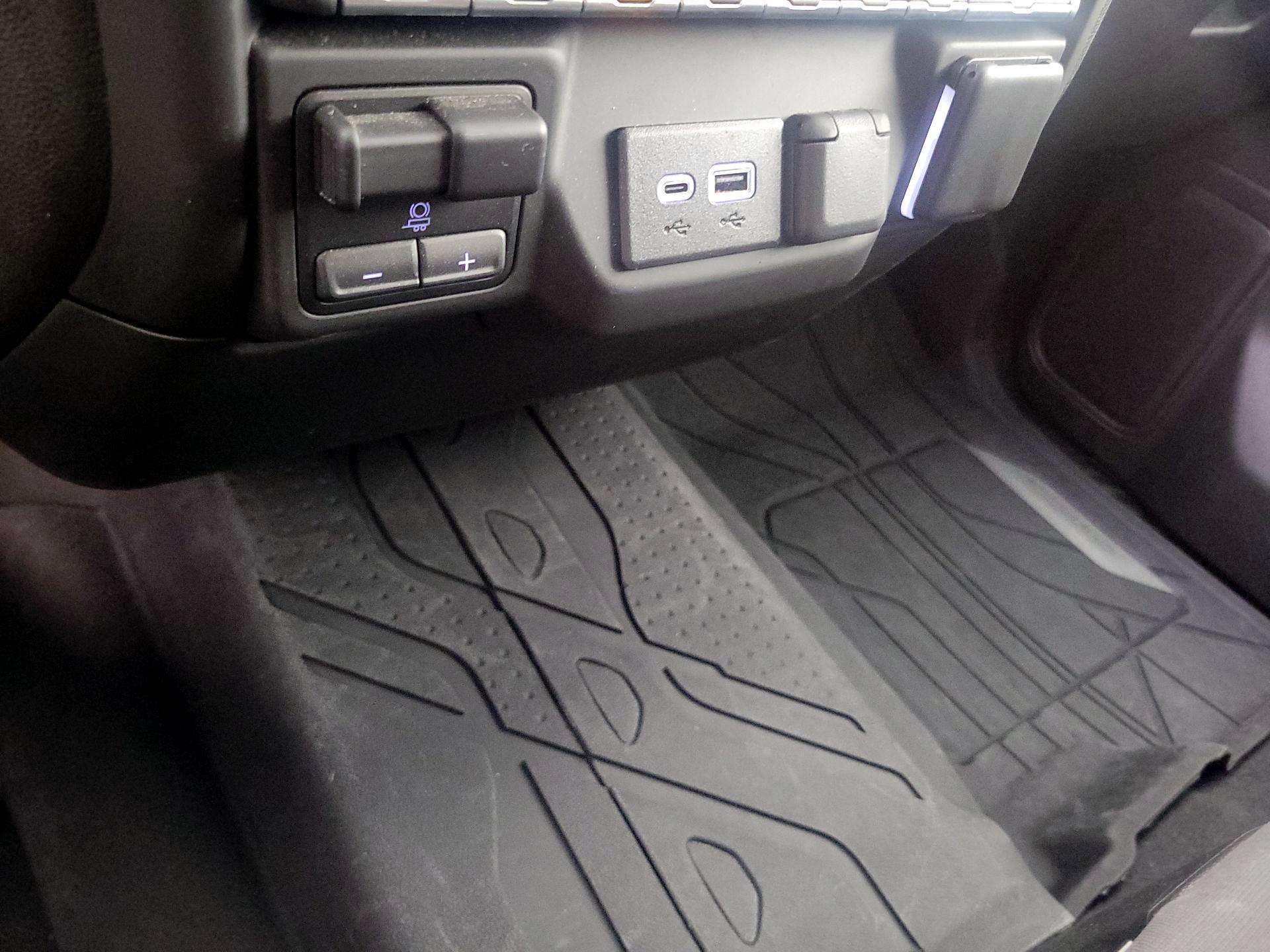 Thumbnail: 2024 Chevrolet Silverado 1500 - 18