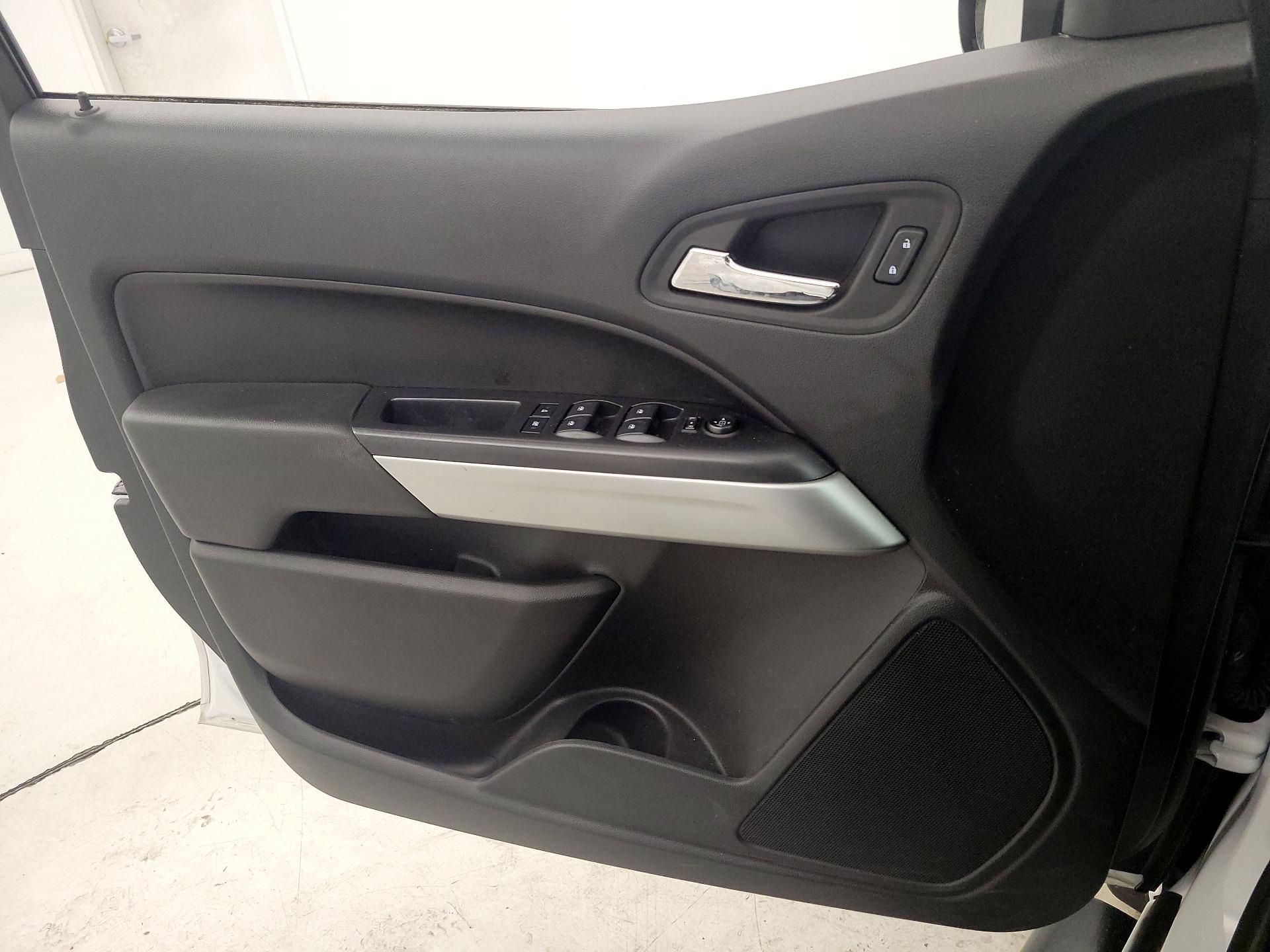 Thumbnail: 2022 Chevrolet Colorado - 12