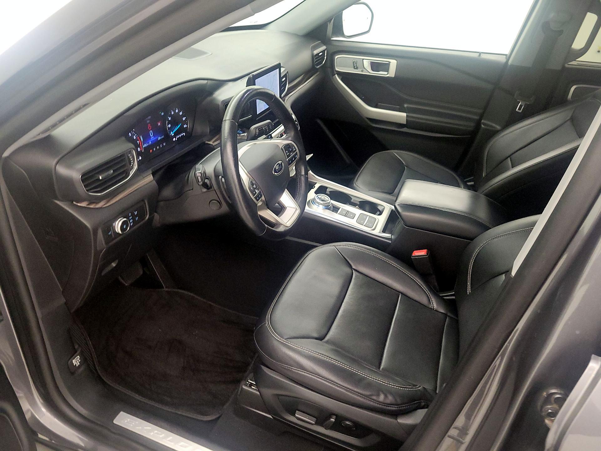 Thumbnail: 2021 Ford Explorer - 11