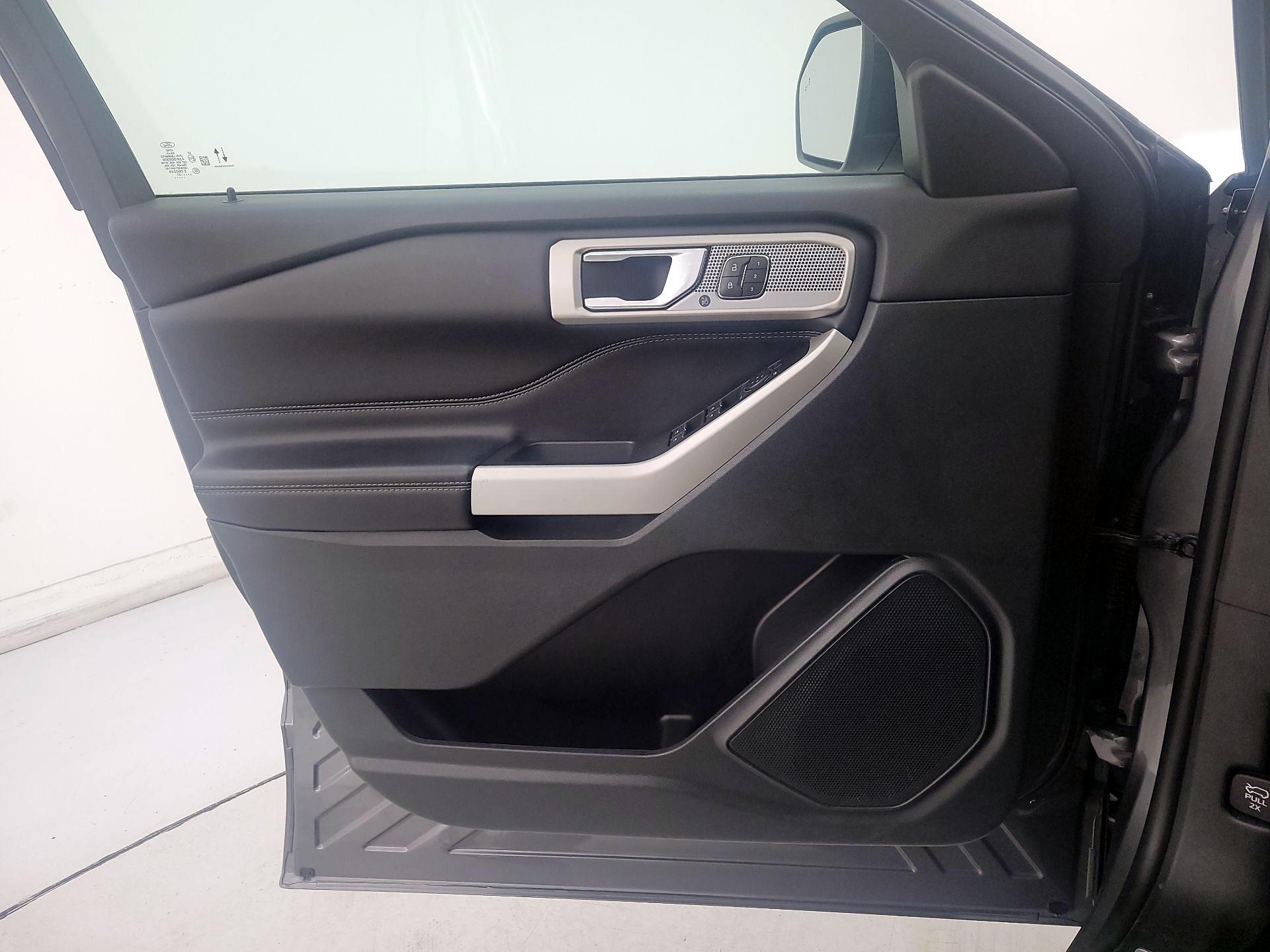 Thumbnail: 2021 Ford Explorer - 12