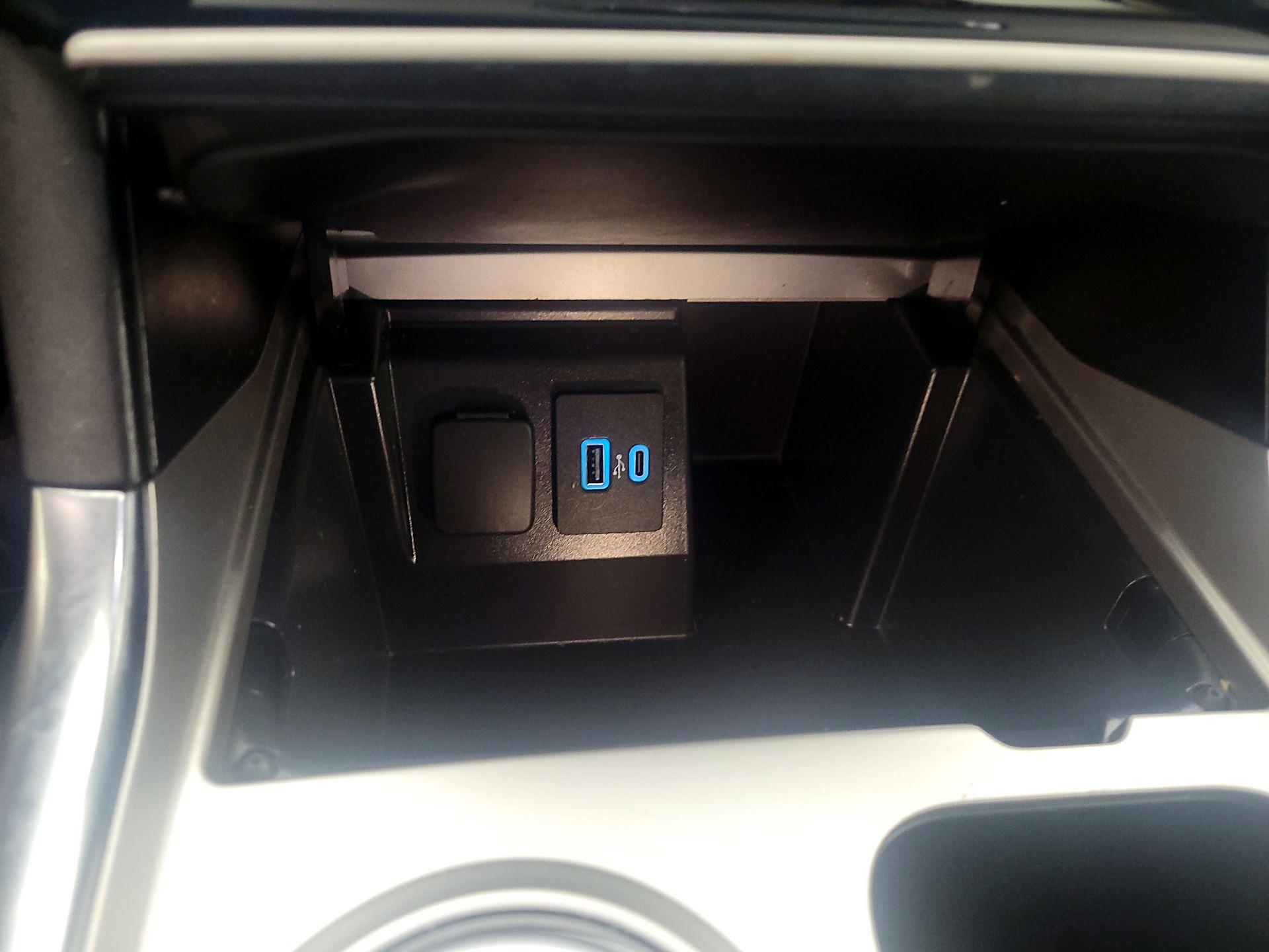 Thumbnail: 2021 Ford Explorer - 19