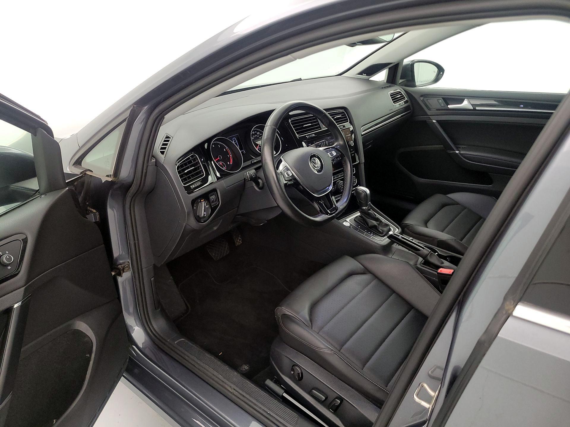 Thumbnail: 2018 Volkswagen Golf - 11