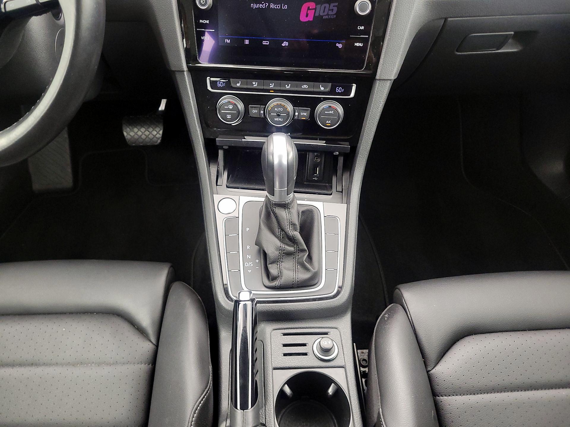 Thumbnail: 2018 Volkswagen Golf - 18