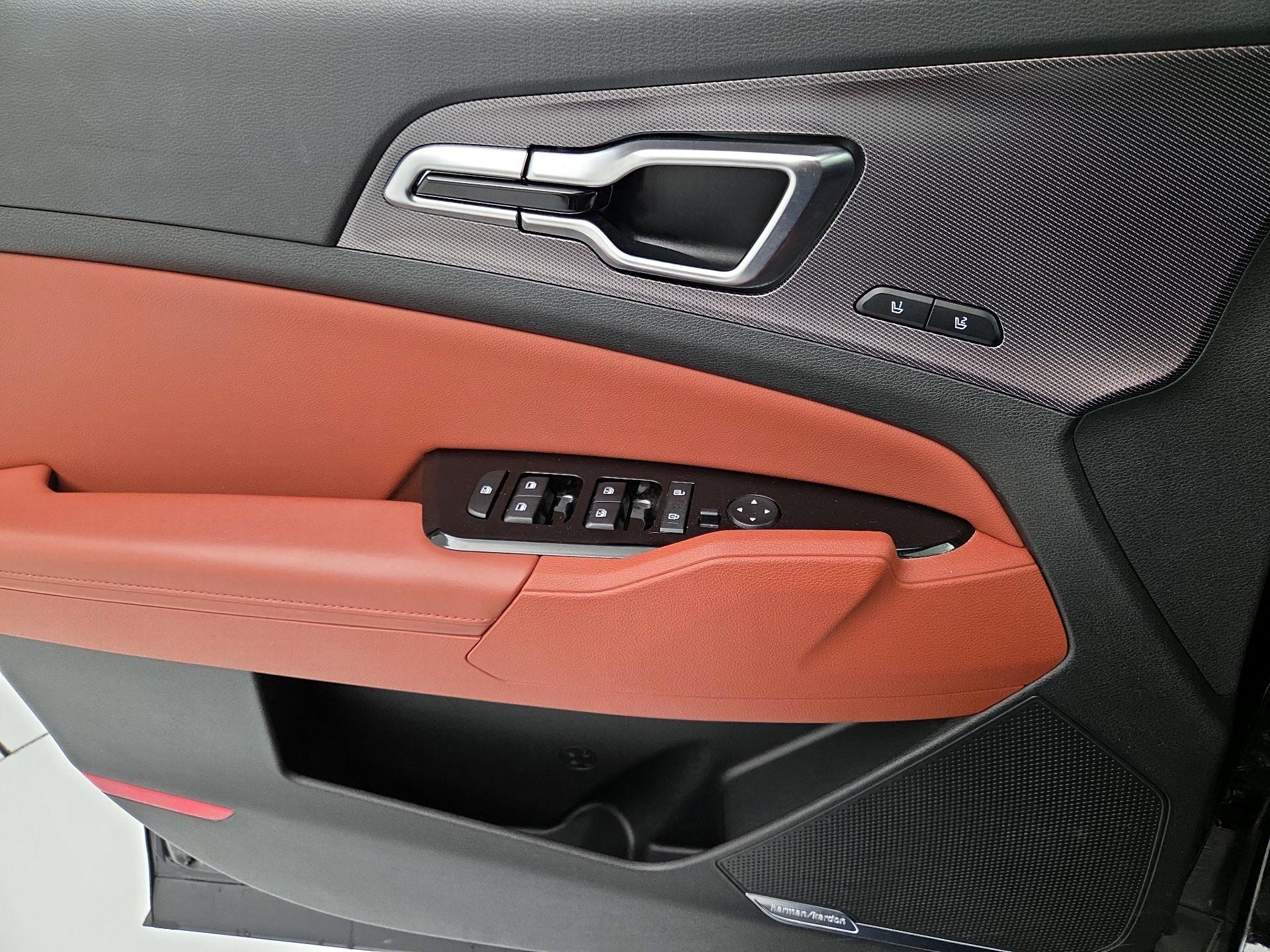 Thumbnail: 2024 Kia Sportage - 12