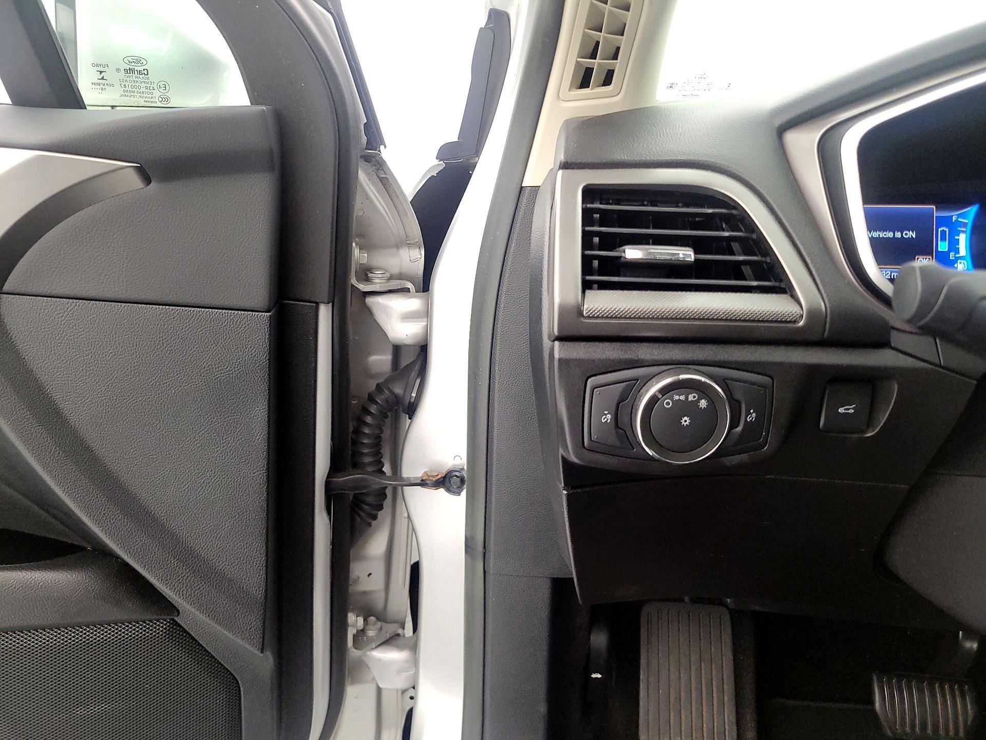 Thumbnail: 2017 Ford Fusion - 13