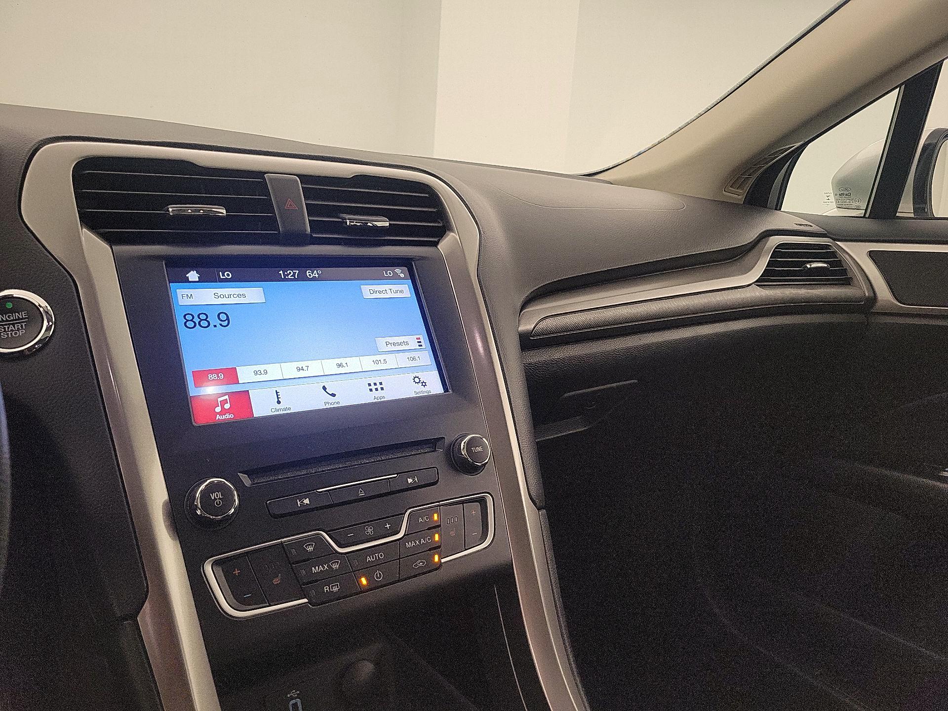 Thumbnail: 2017 Ford Fusion - 15