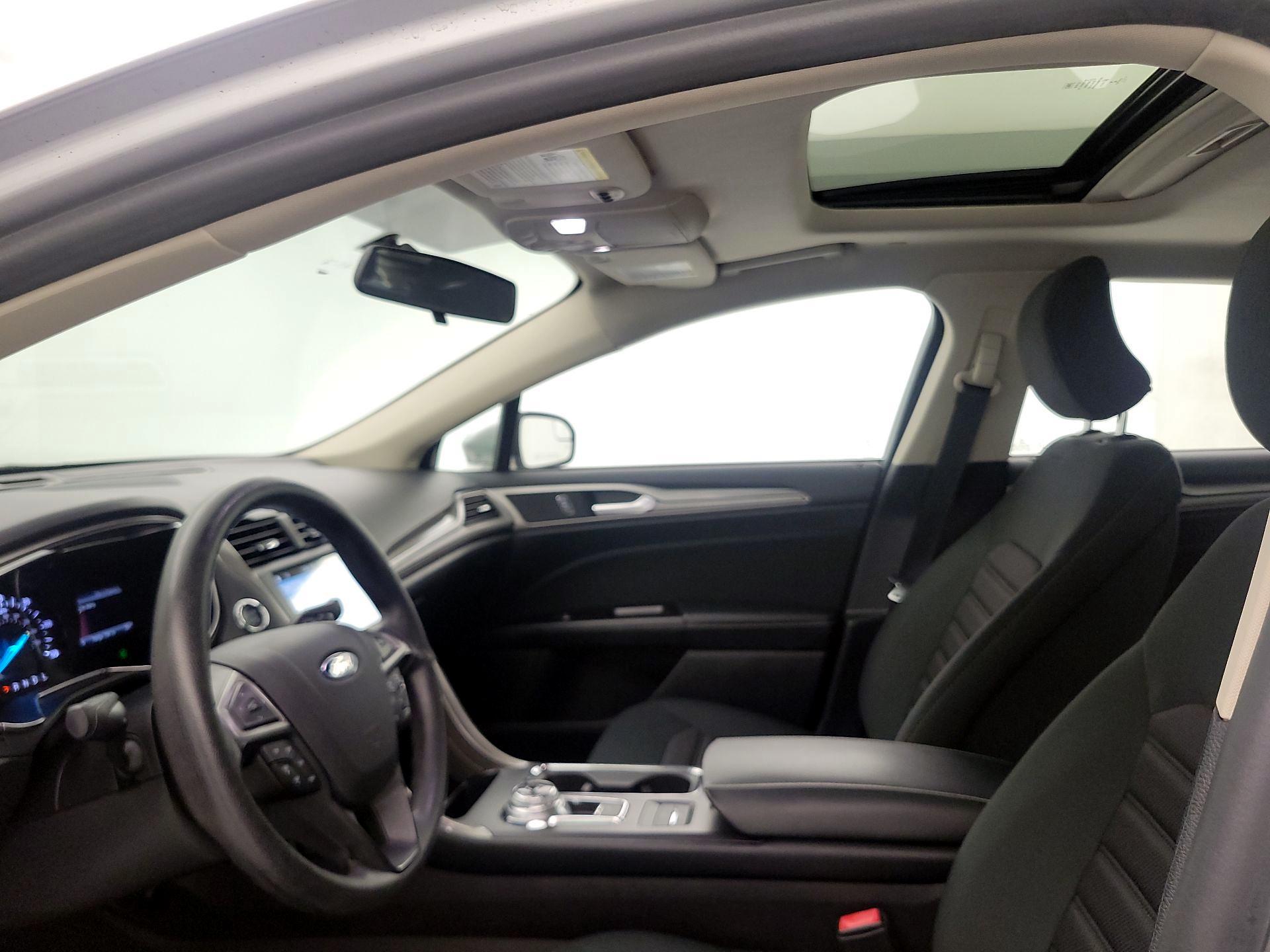 Thumbnail: 2017 Ford Fusion - 19