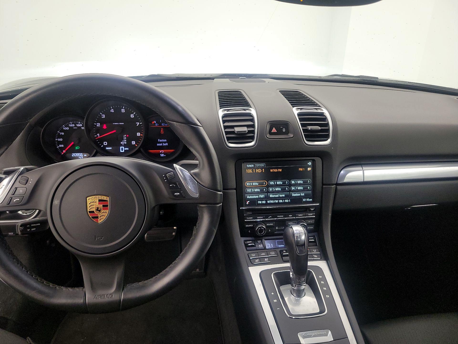 Thumbnail: 2016 Porsche Cayman - 9