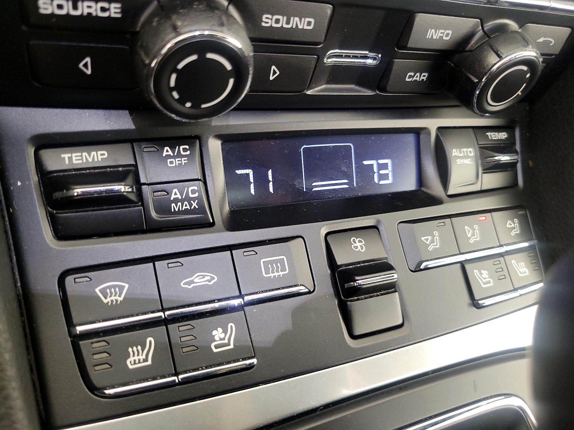 Thumbnail: 2016 Porsche Cayman - 16