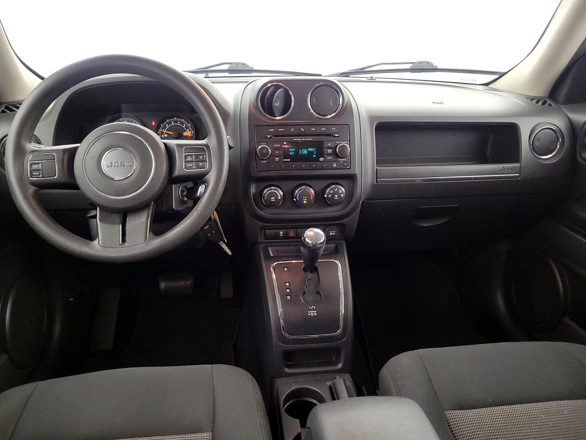 Thumbnail: 2016 Jeep Patriot - 9