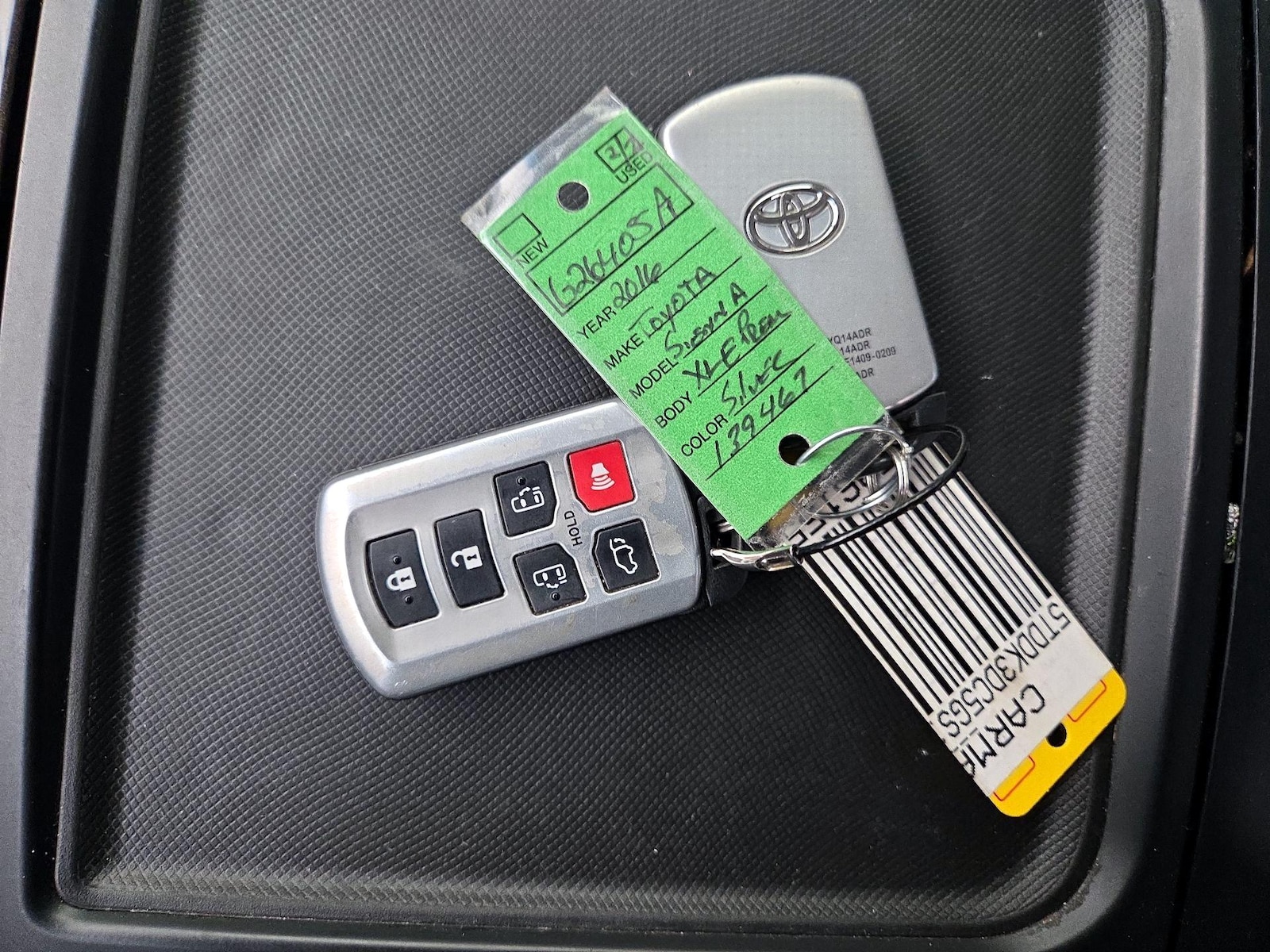 2016 Toyota Sienna XLE Premium - Photo 25