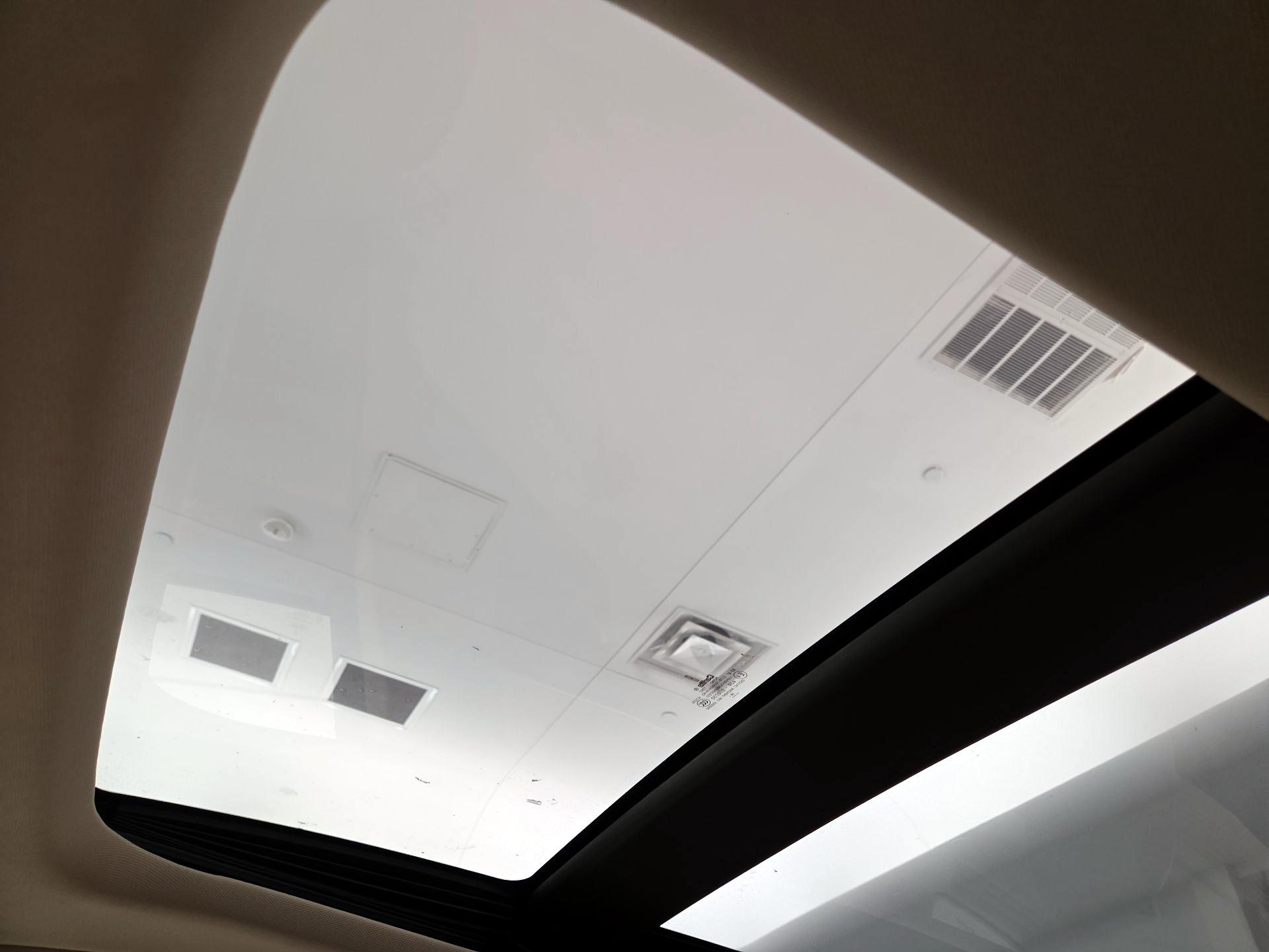 Thumbnail: 2017 Lincoln MKC - 20