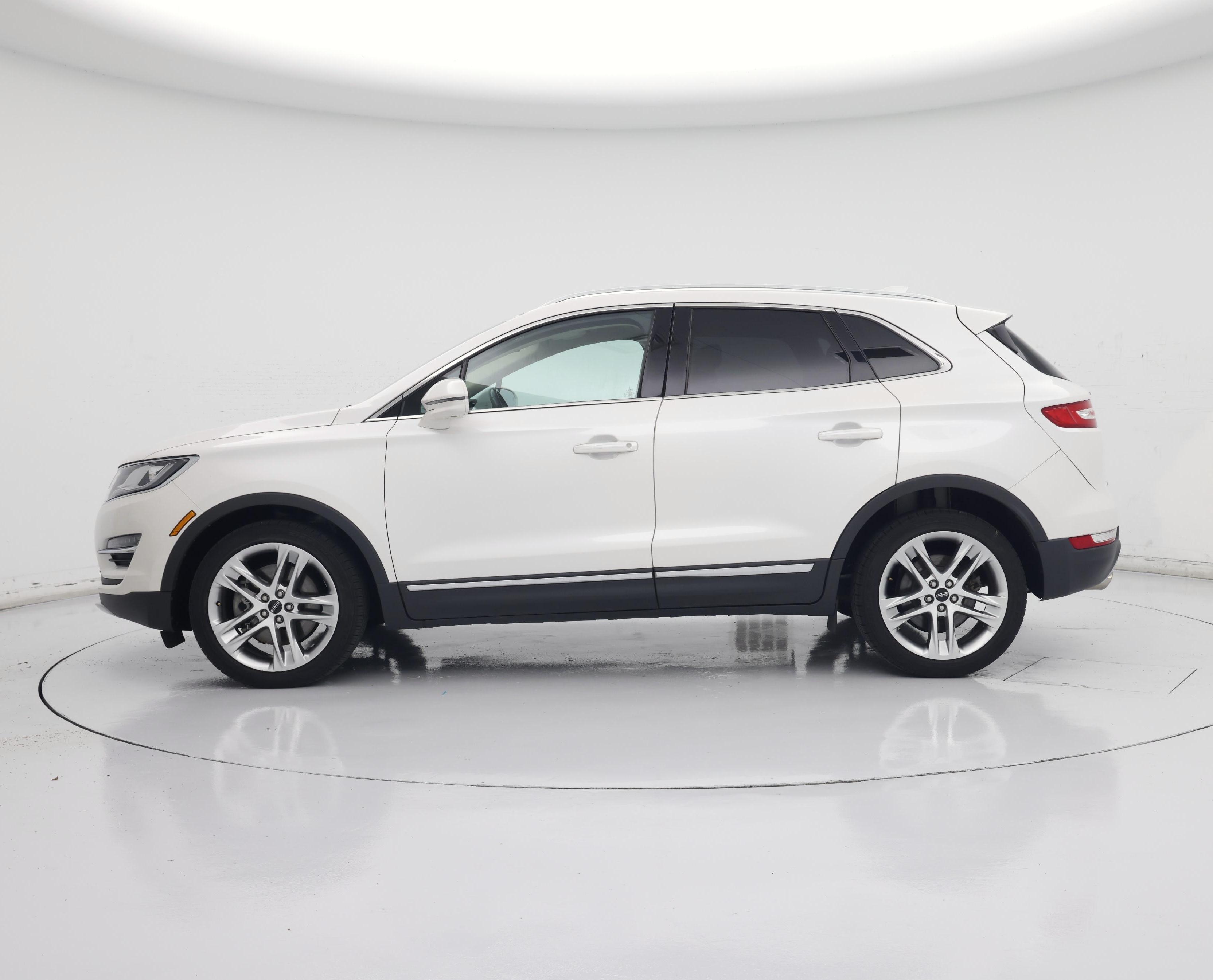 Thumbnail: 2017 Lincoln MKC - 3