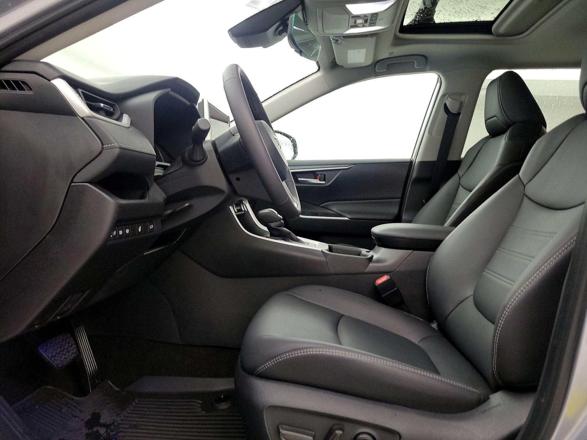 Thumbnail: 2024 Toyota RAV4 - 19