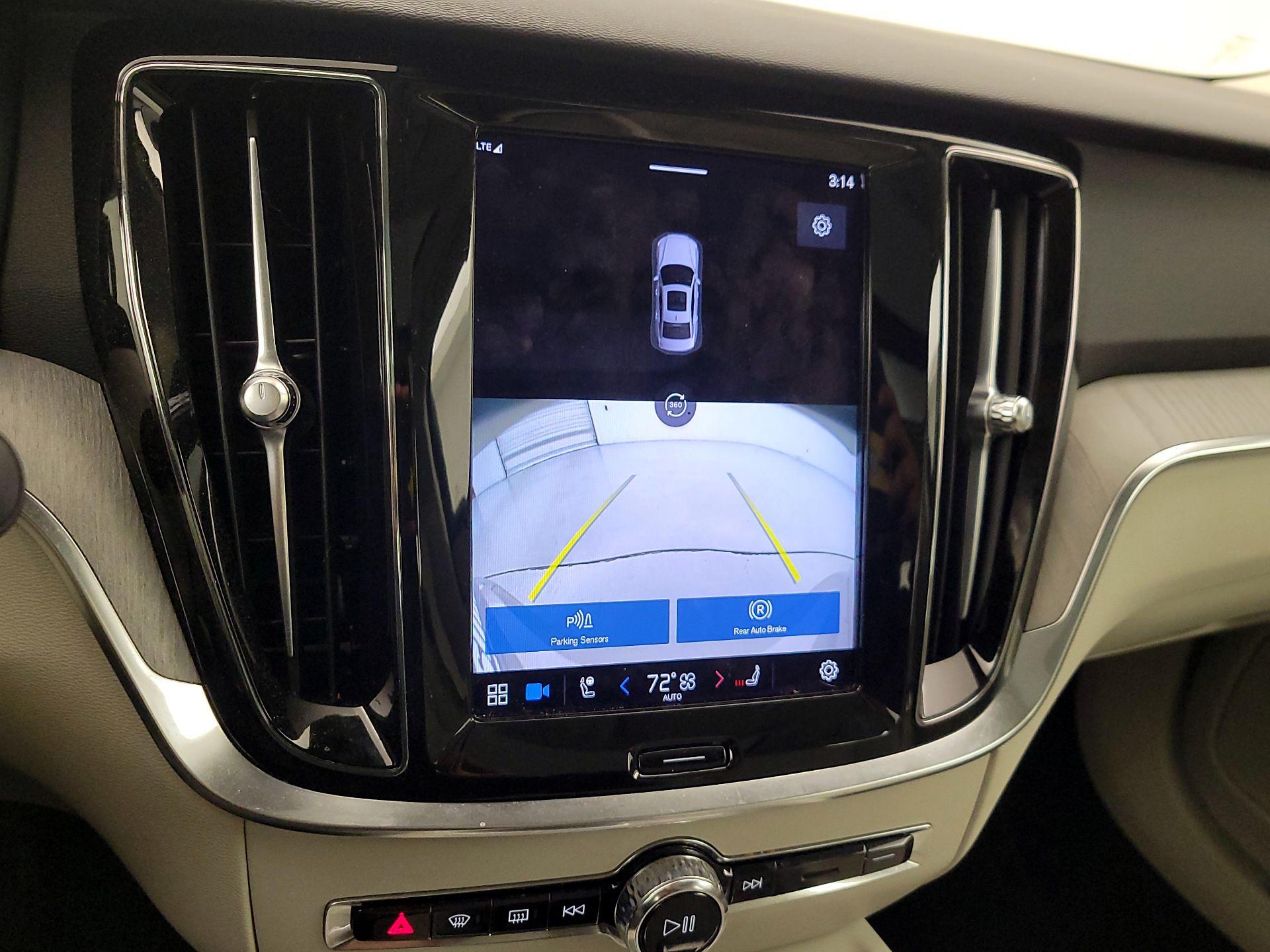 Thumbnail: 2023 Volvo S60 - 15