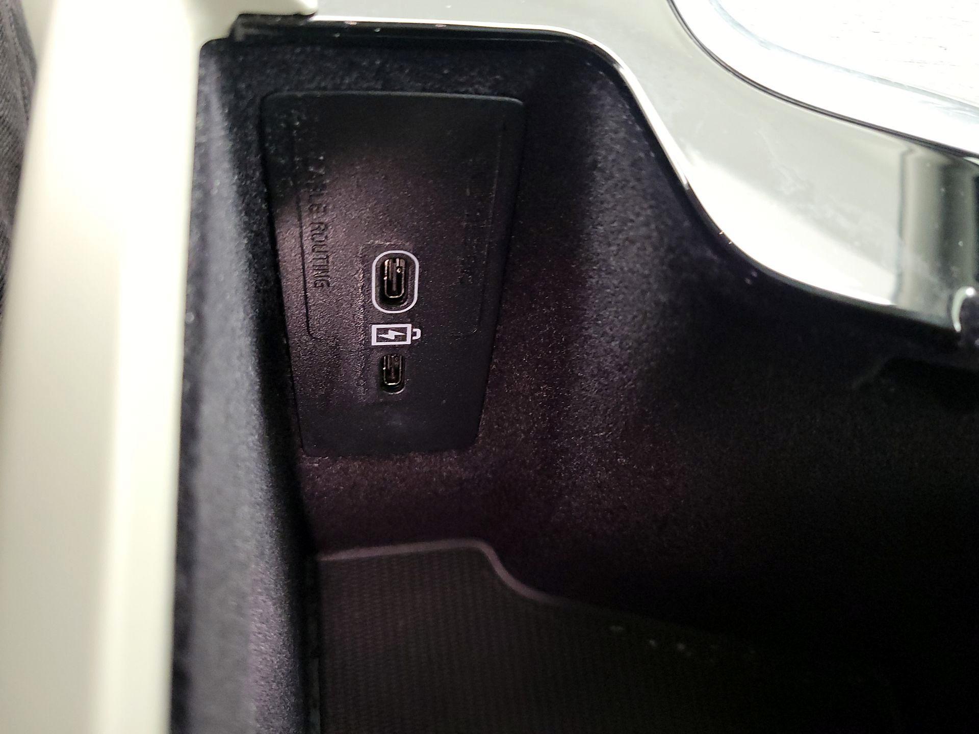 Thumbnail: 2023 Volvo S60 - 19