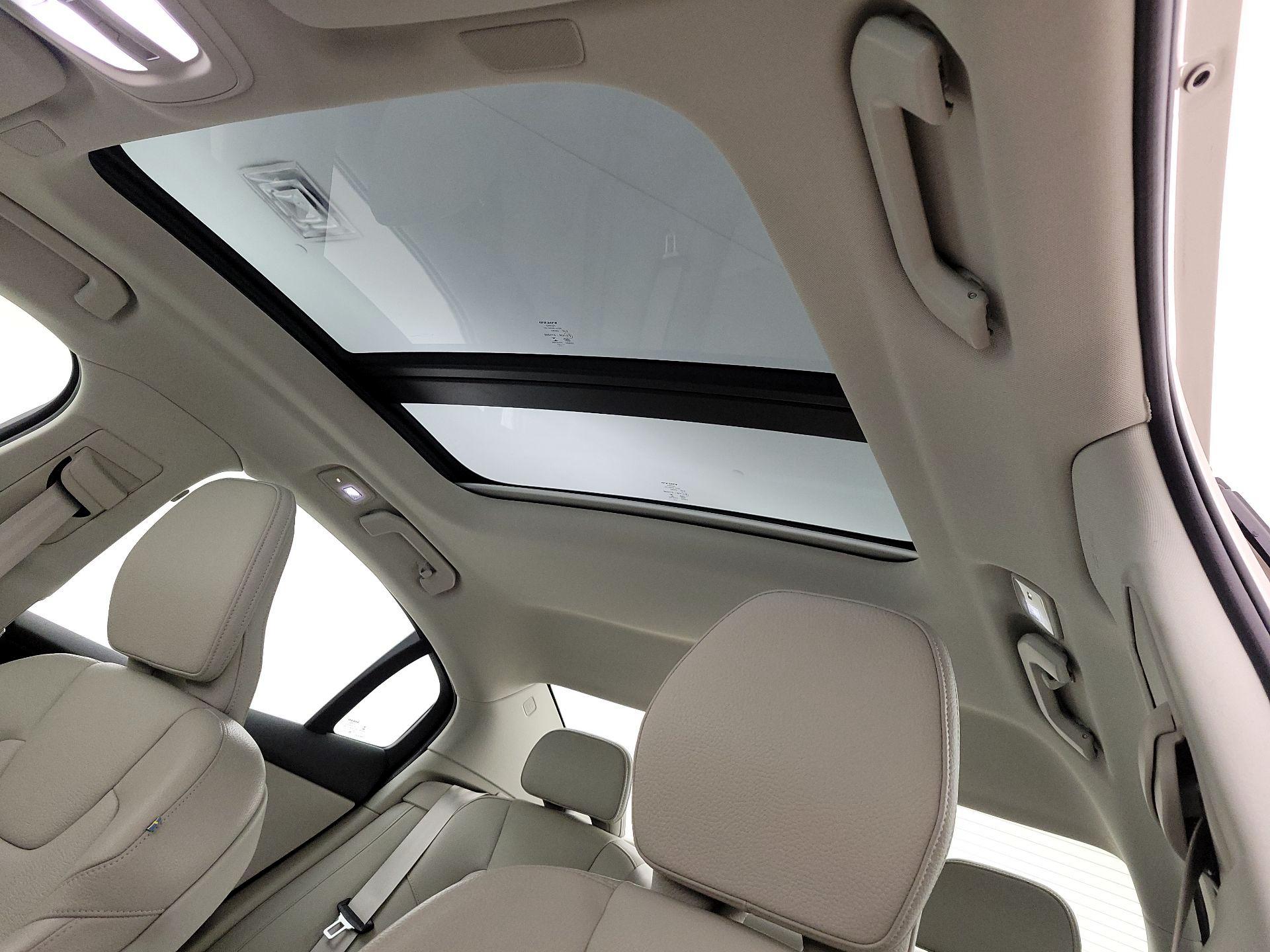 Thumbnail: 2023 Volvo S60 - 20