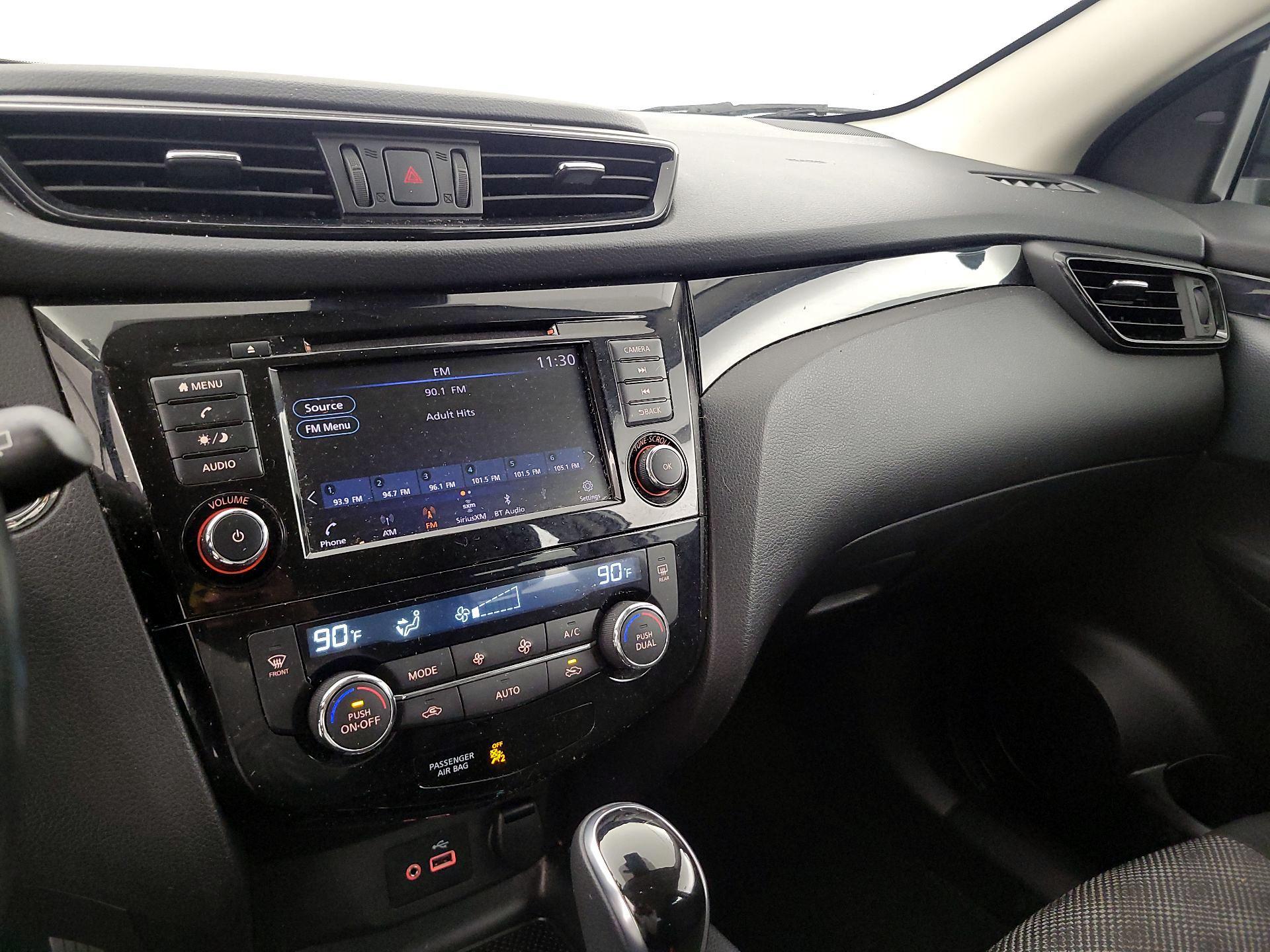 Thumbnail: 2020 Nissan Rogue Sport - 15