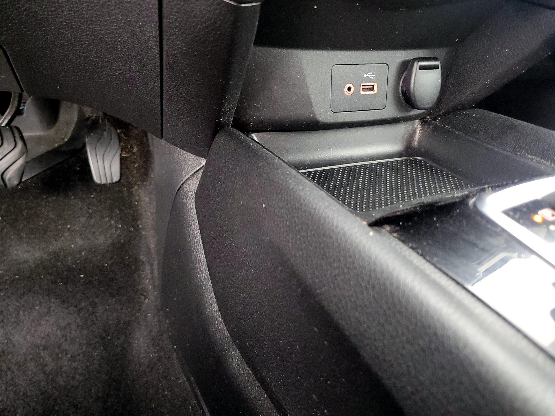 Thumbnail: 2020 Nissan Rogue Sport - 18