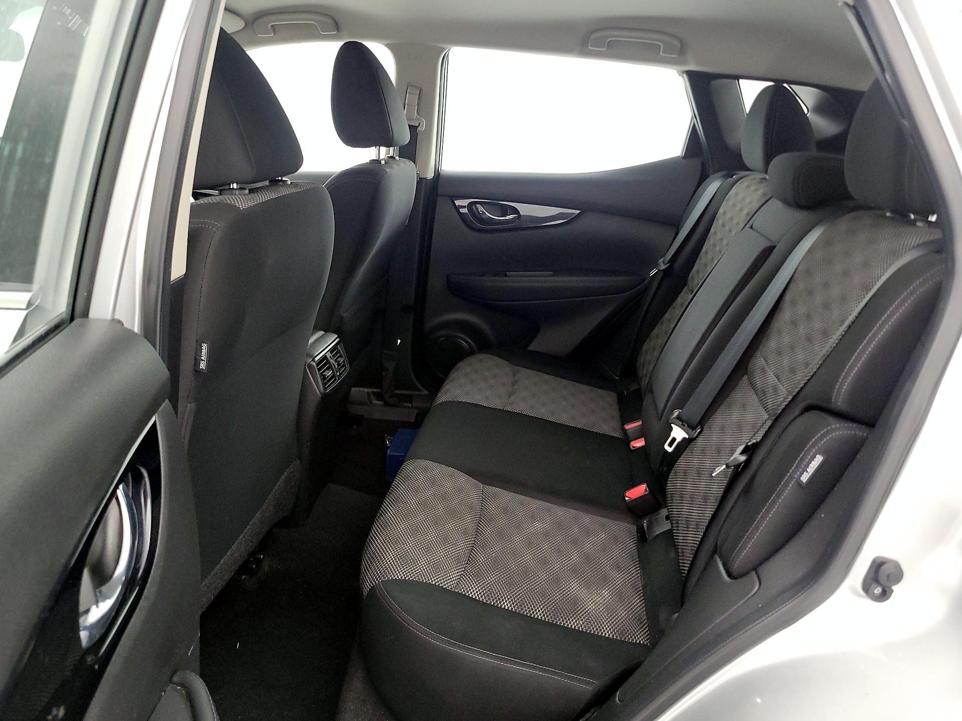 Thumbnail: 2020 Nissan Rogue Sport - 19