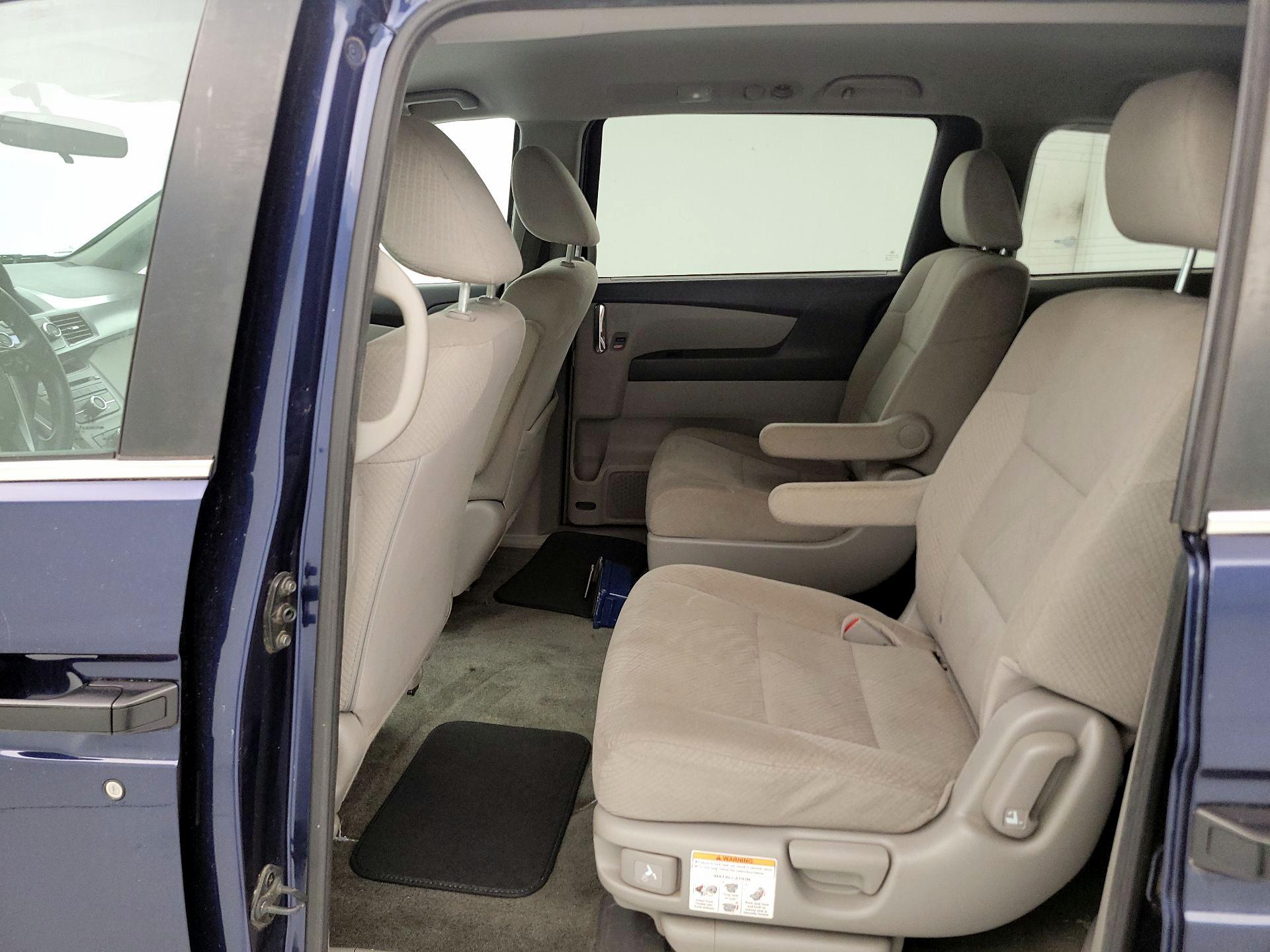 Thumbnail: 2015 Honda Odyssey - 19