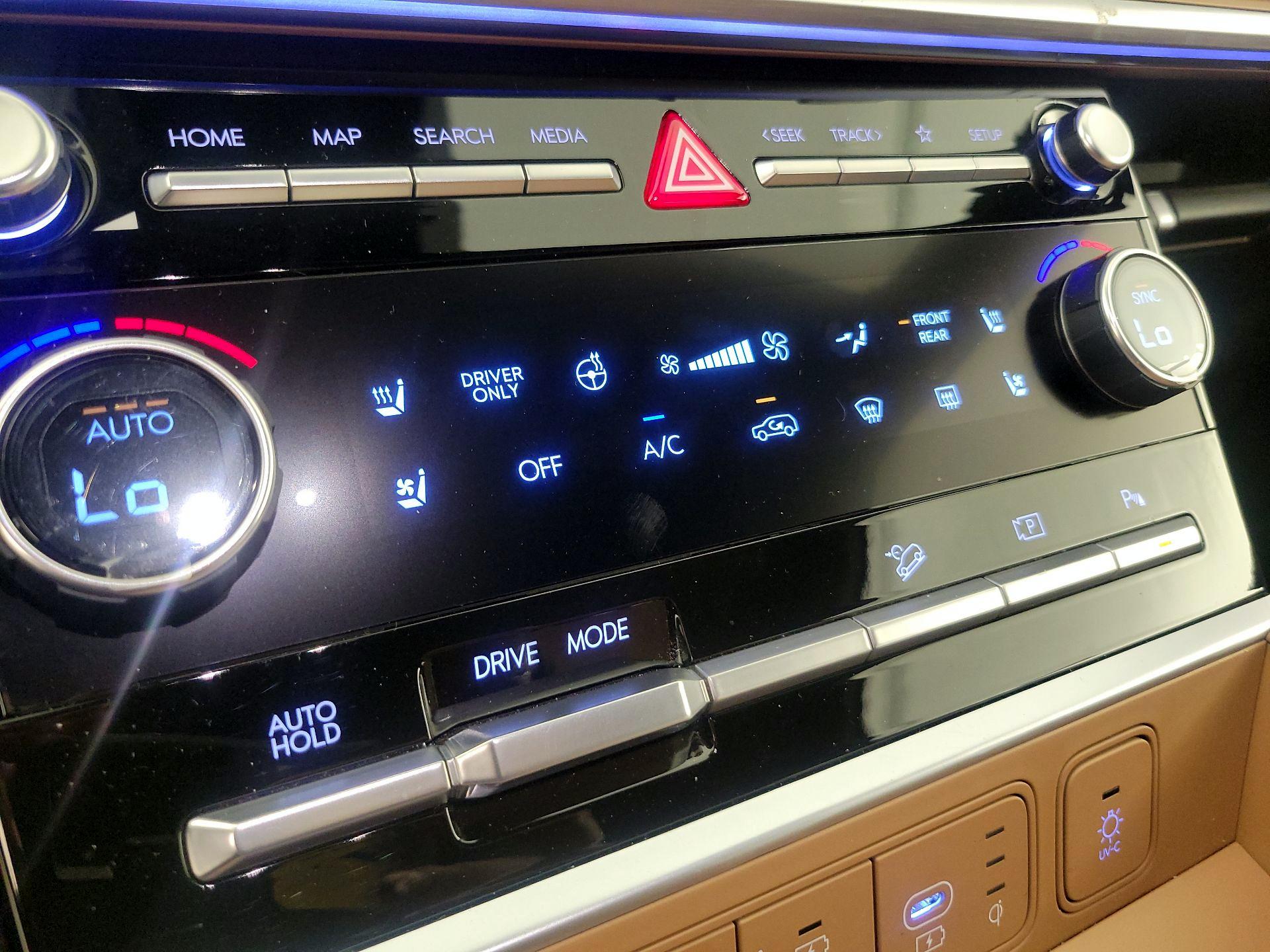 Thumbnail: 2024 Hyundai Santa Fe - 17