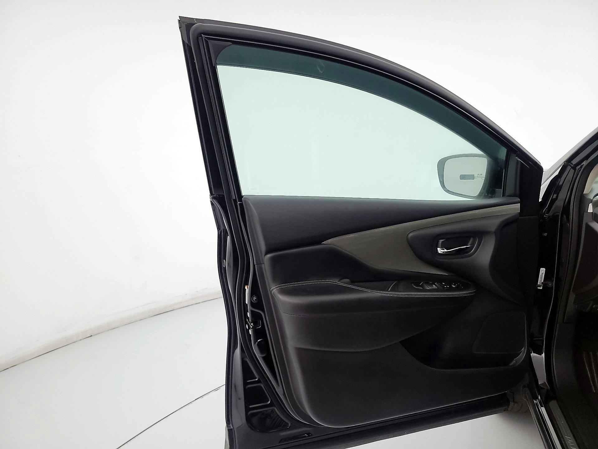 Thumbnail: 2015 Nissan Murano - 12