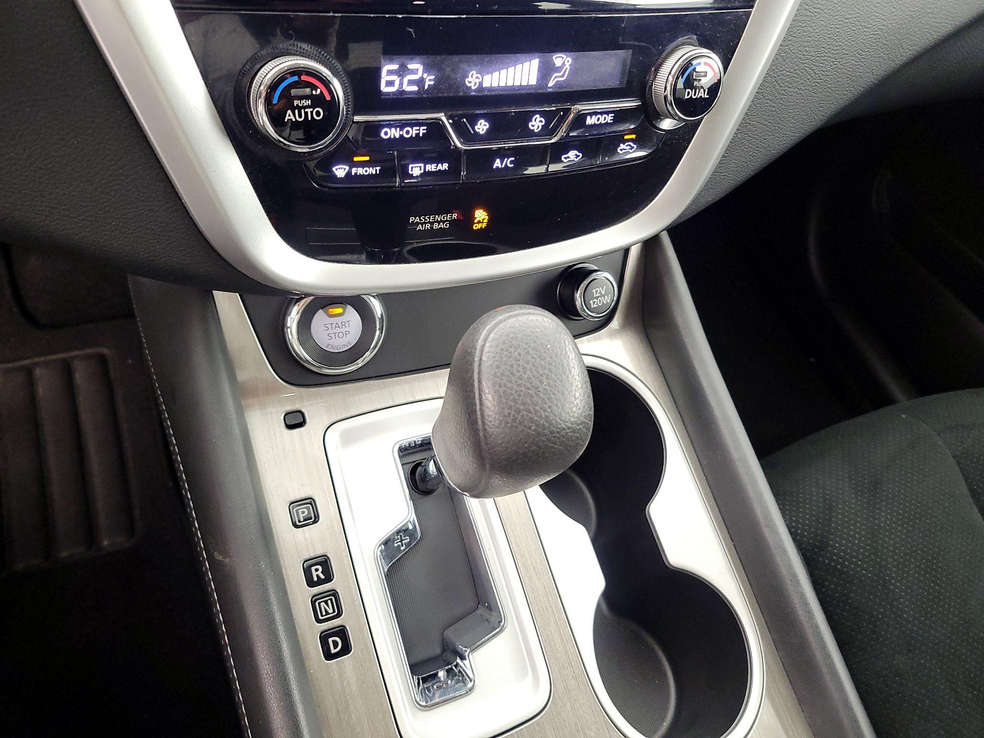 Thumbnail: 2015 Nissan Murano - 17