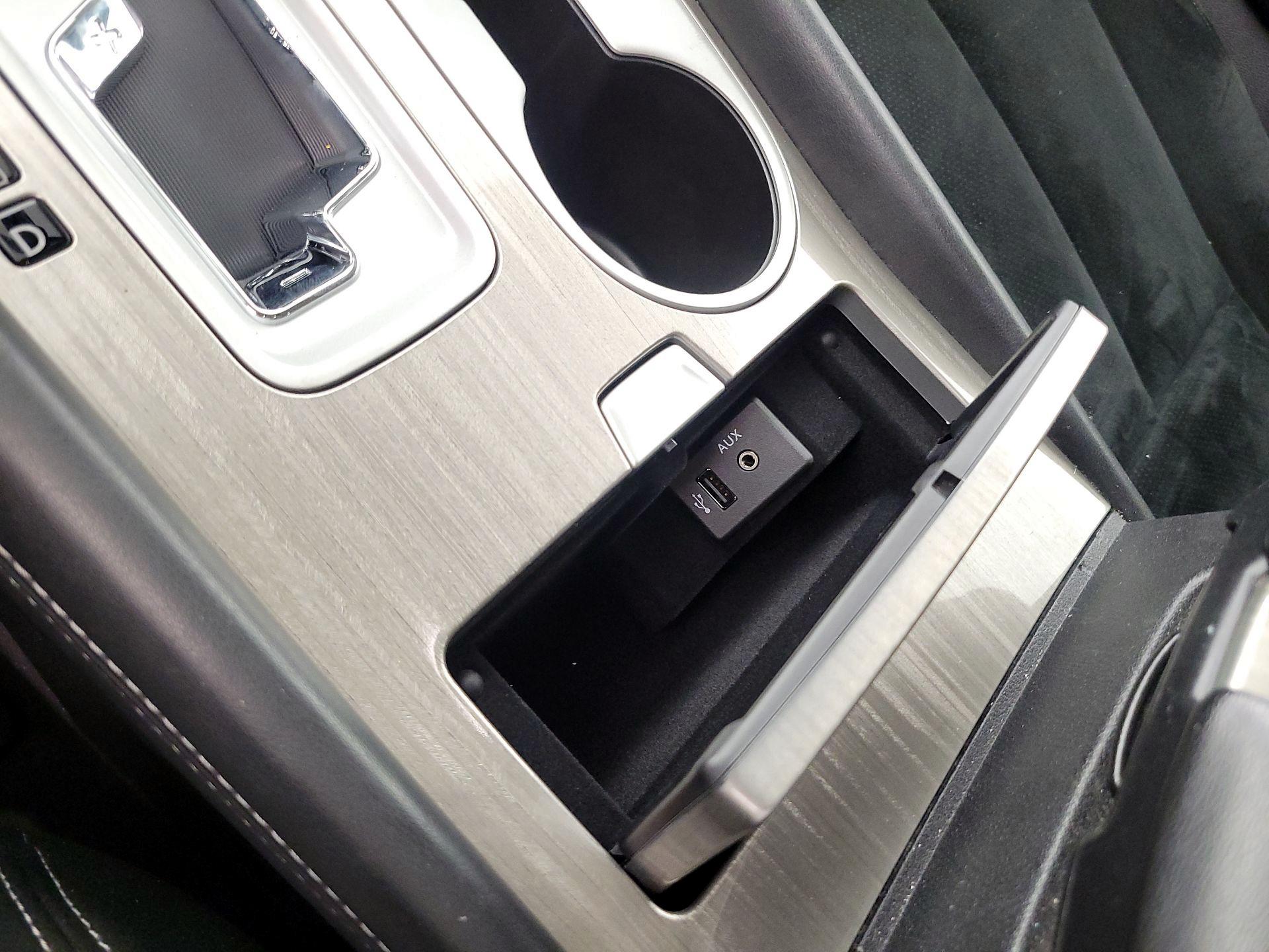 Thumbnail: 2015 Nissan Murano - 19