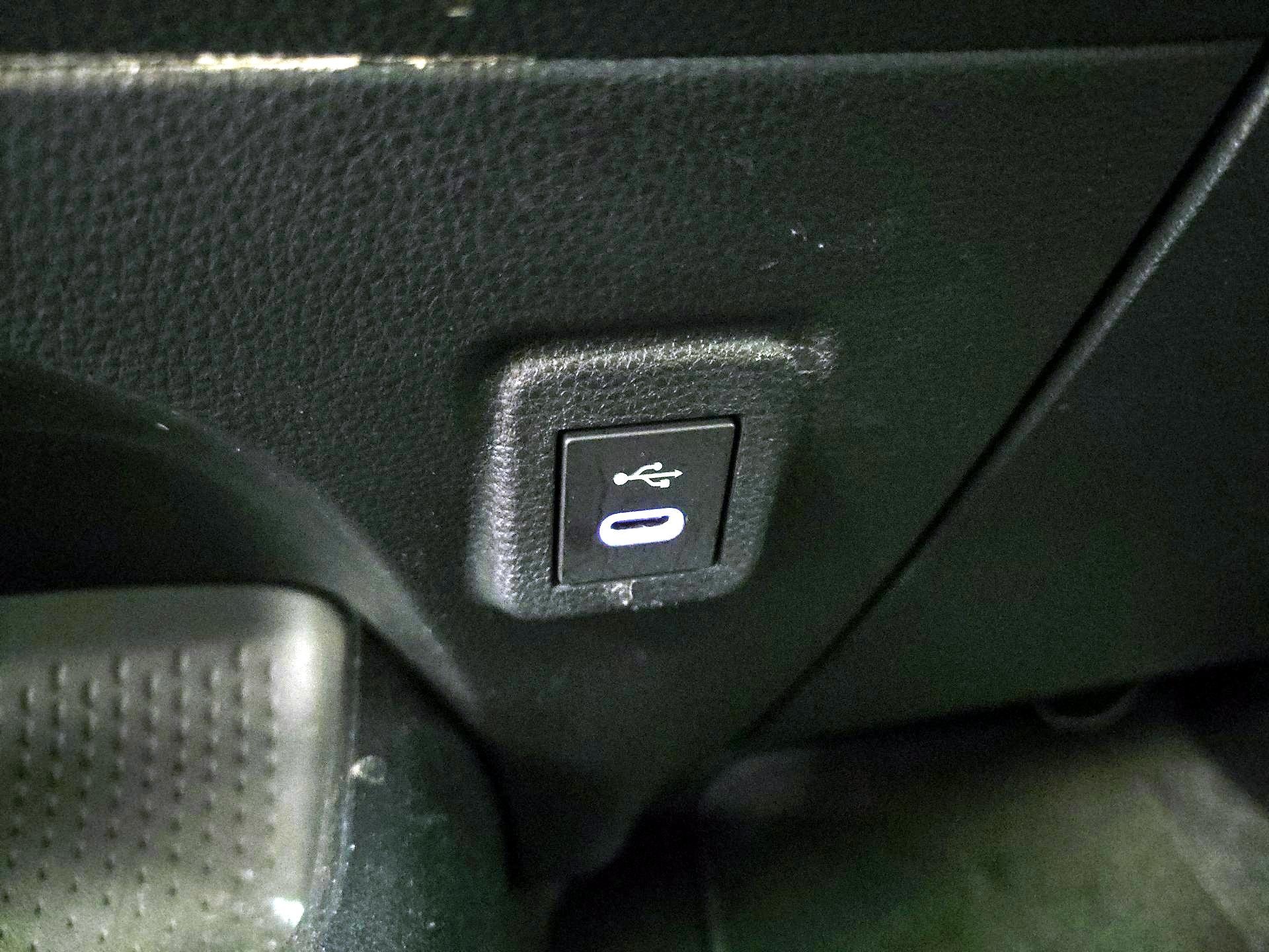 Thumbnail: 2023 Toyota Corolla - 17