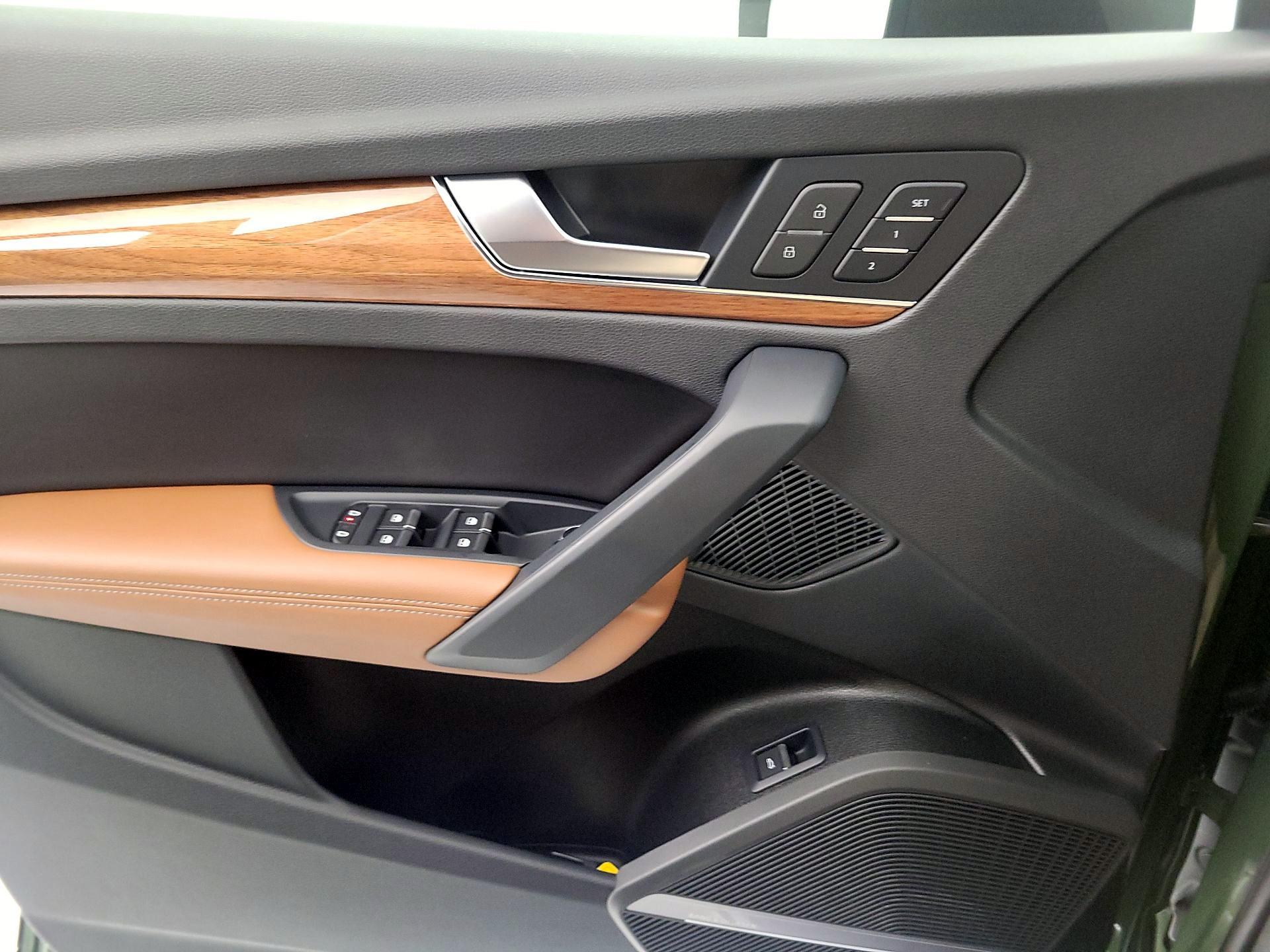 Thumbnail: 2023 Audi Q5 - 12