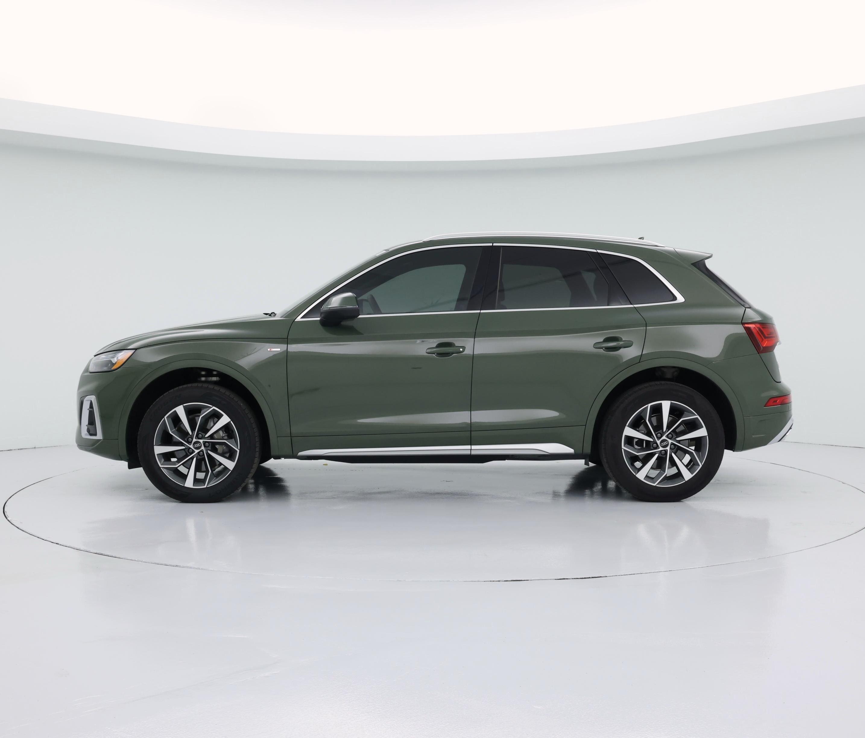 Thumbnail: 2023 Audi Q5 - 3