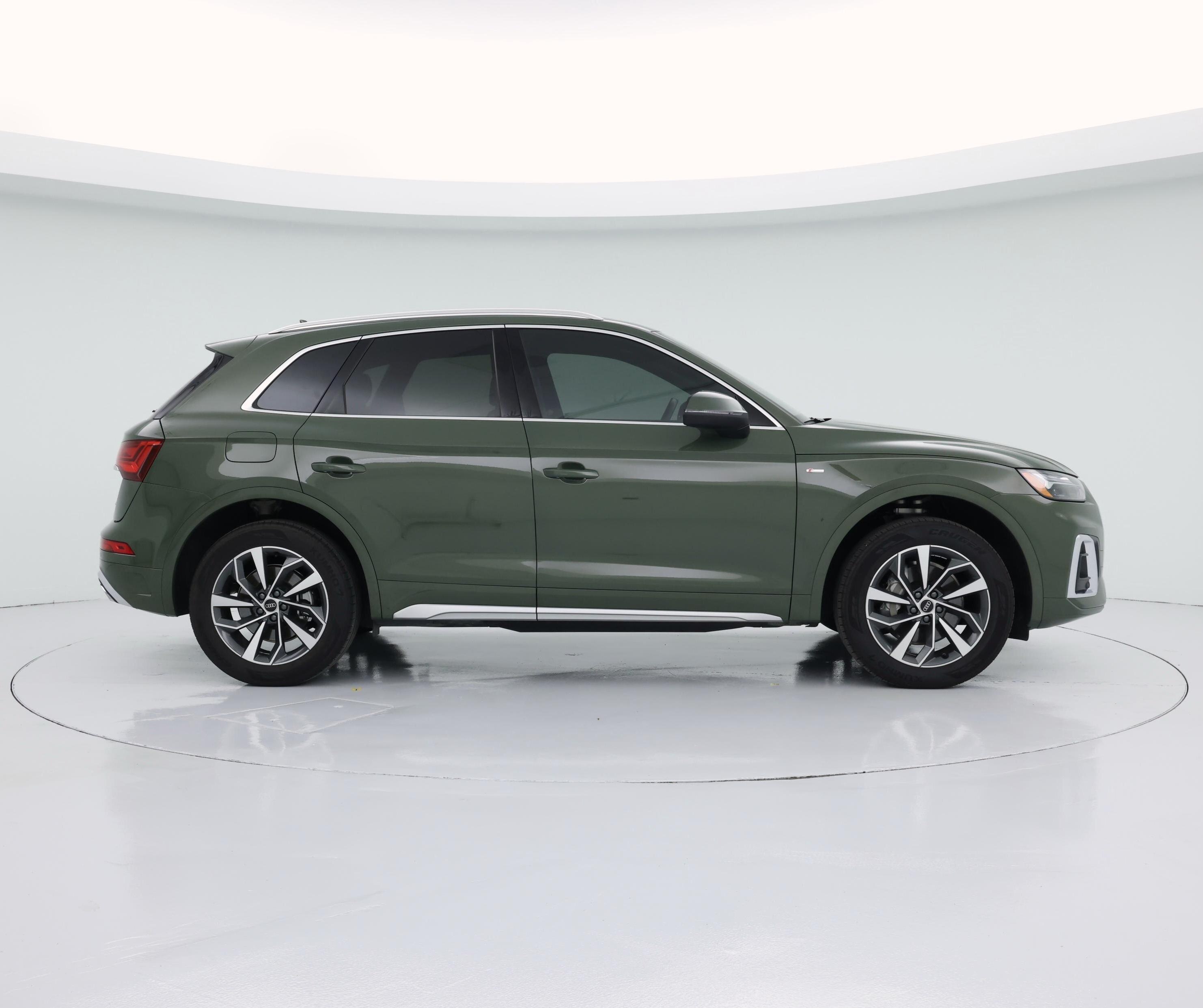 Thumbnail: 2023 Audi Q5 - 7