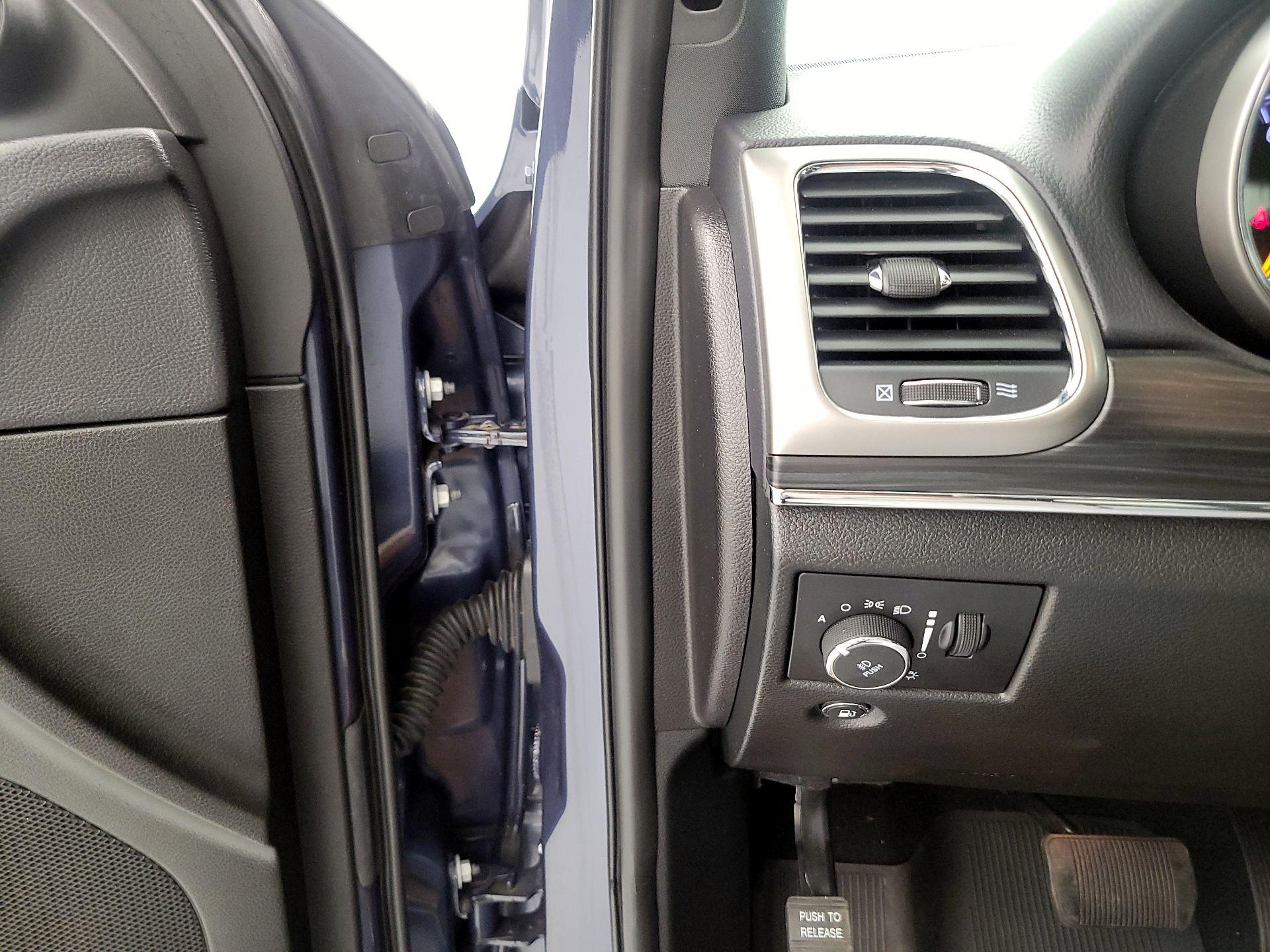 Thumbnail: 2020 Jeep Grand Cherokee - 13