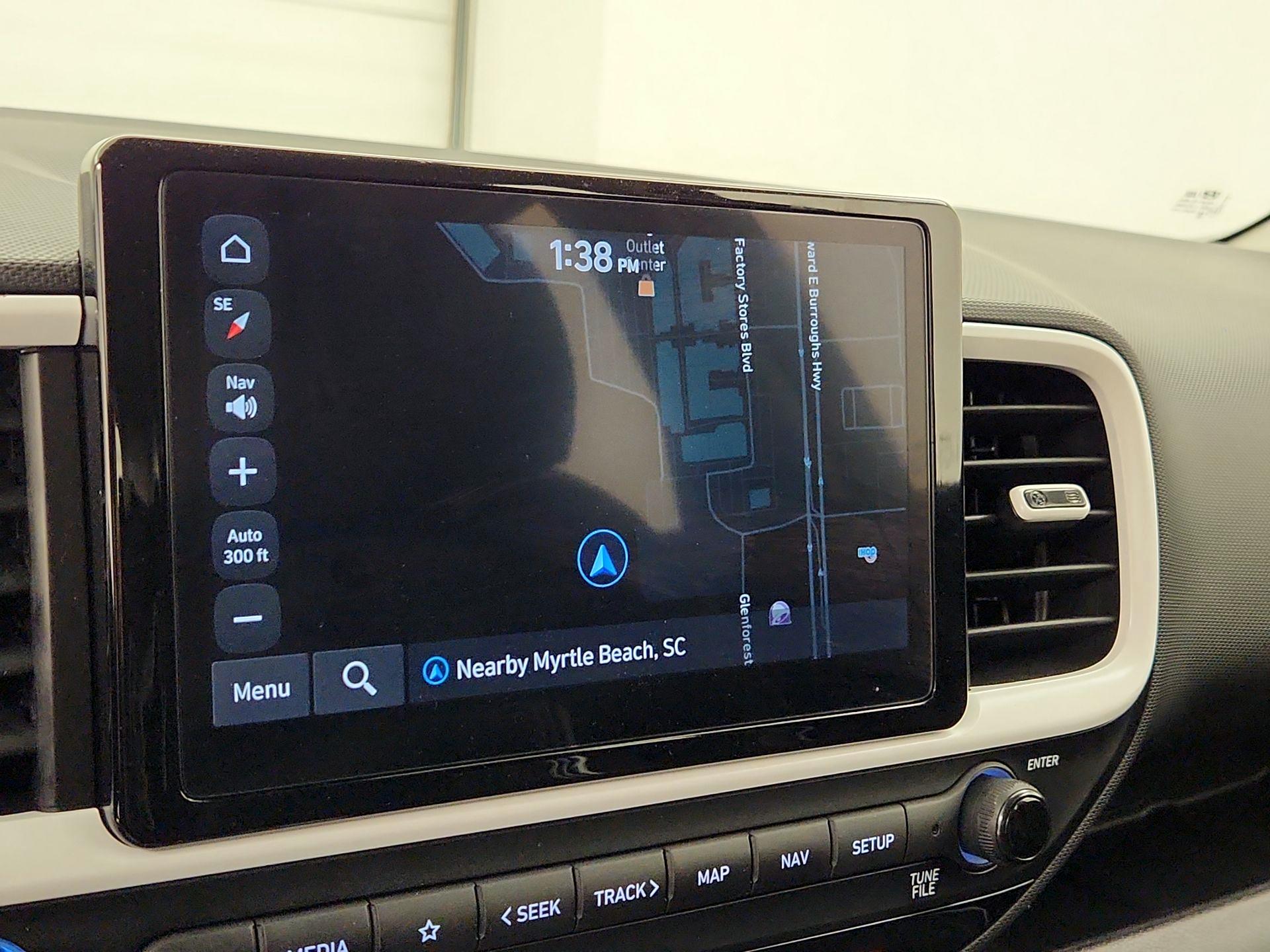 Thumbnail: 2023 Hyundai Venue - 12