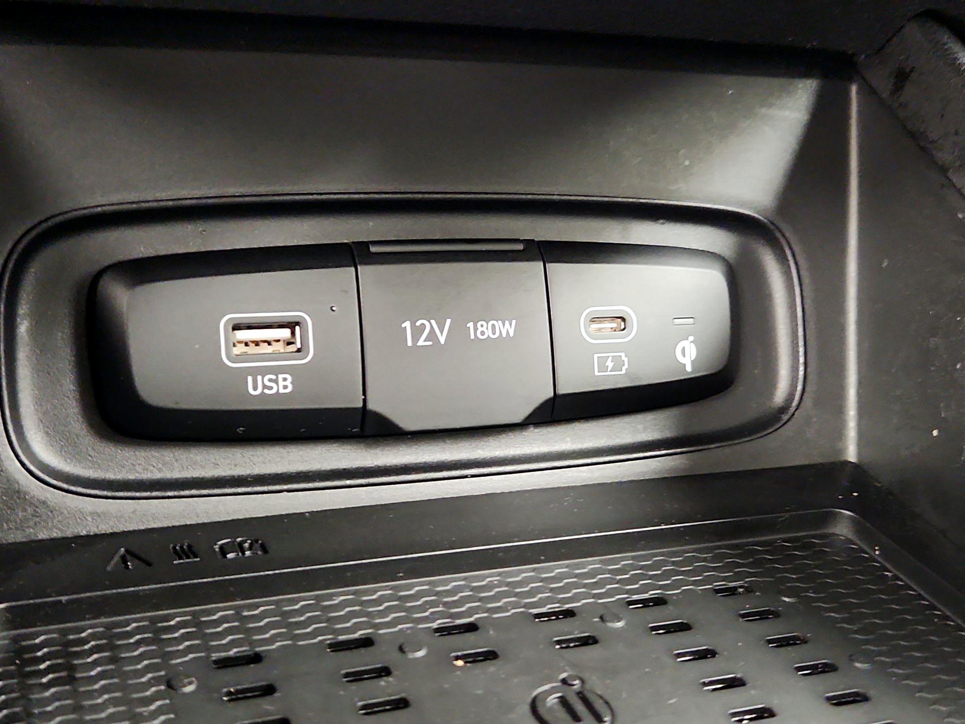 Thumbnail: 2023 Hyundai Venue - 17