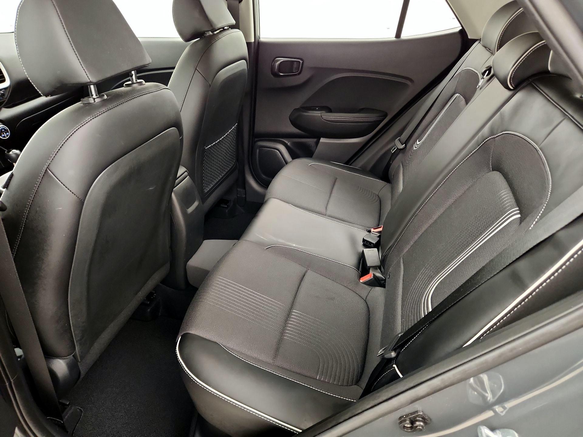 Thumbnail: 2023 Hyundai Venue - 18