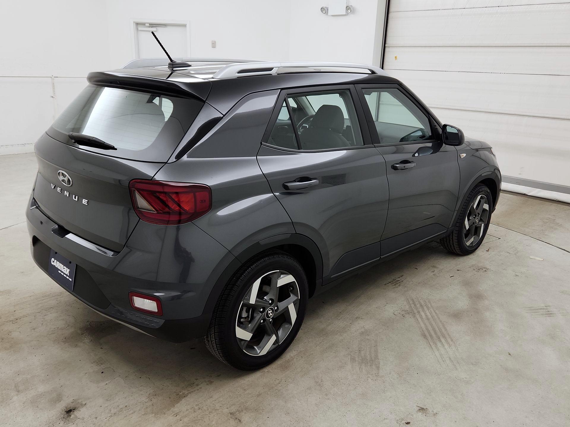 Thumbnail: 2023 Hyundai Venue - 5