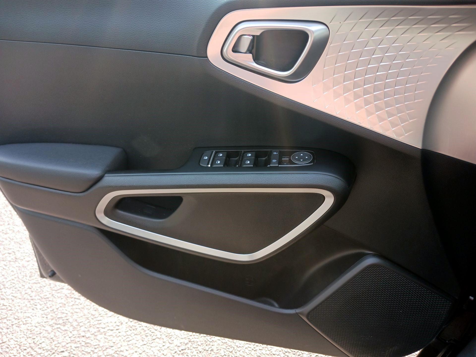 Thumbnail: 2023 Kia Soul - 10