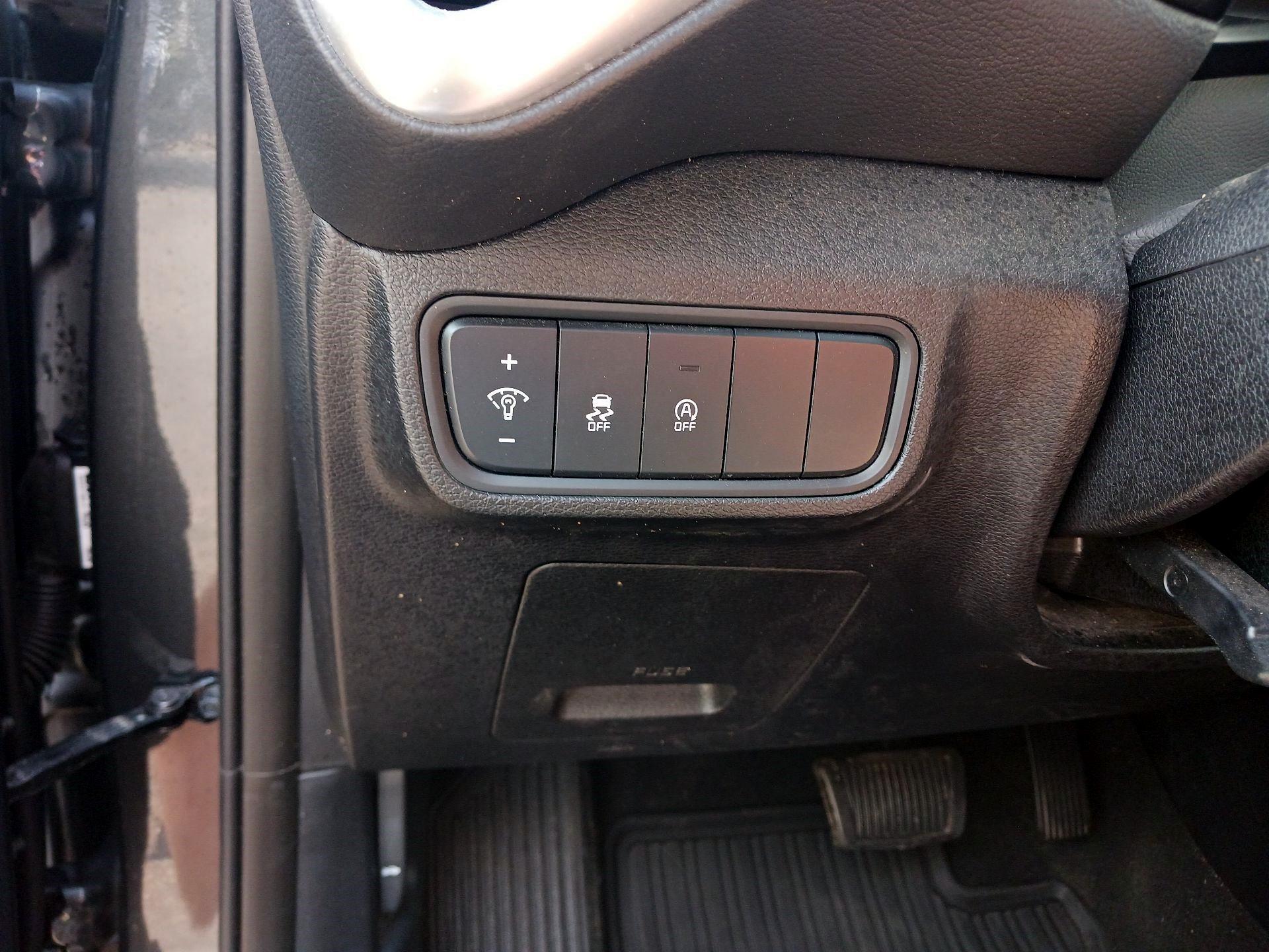 Thumbnail: 2023 Kia Soul - 11