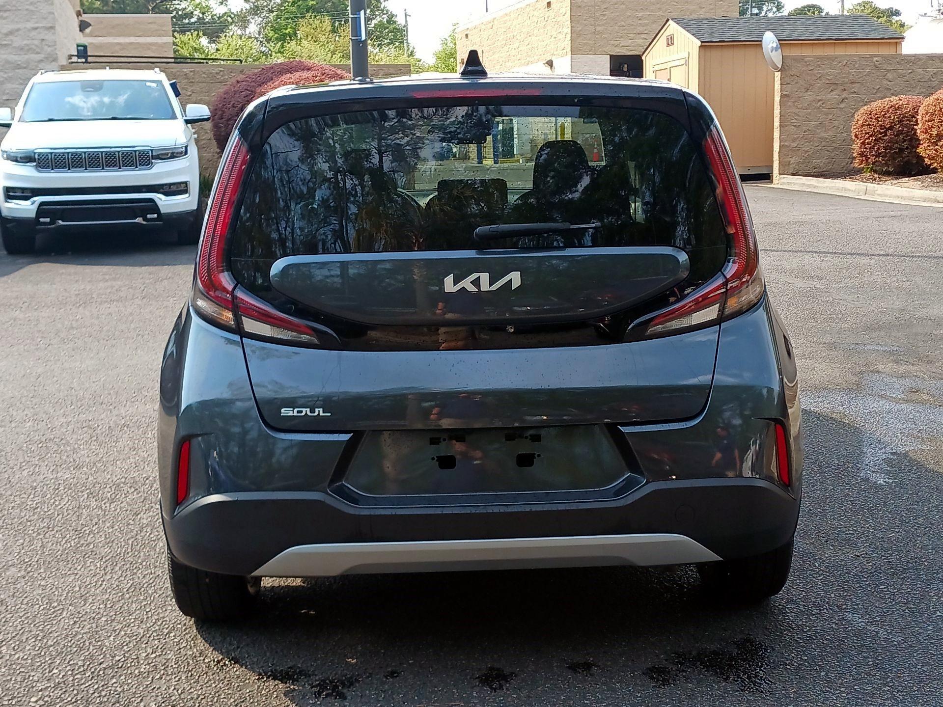 Thumbnail: 2023 Kia Soul - 6