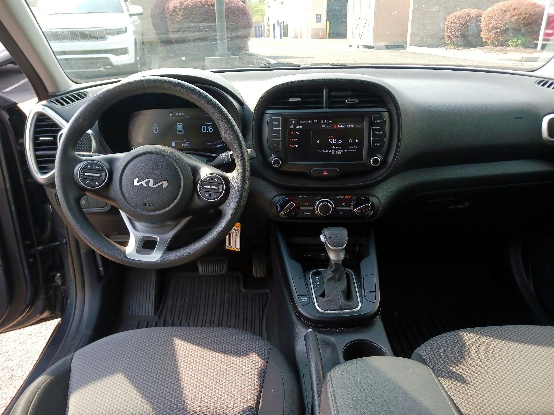 Thumbnail: 2023 Kia Soul - 8