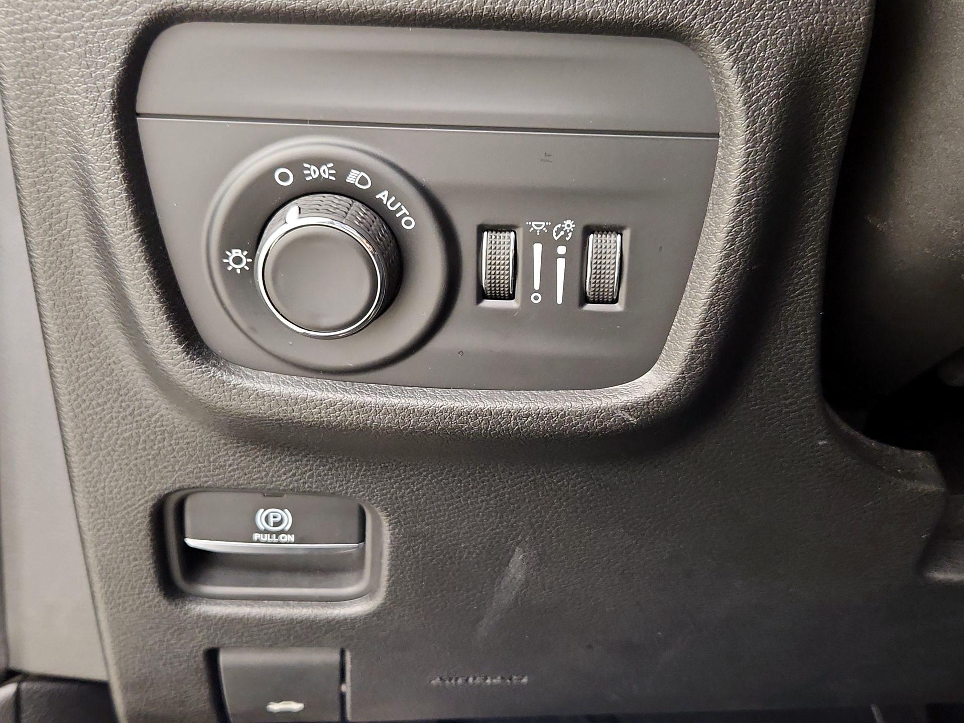 Thumbnail: 2023 Jeep Grand Cherokee L - 11