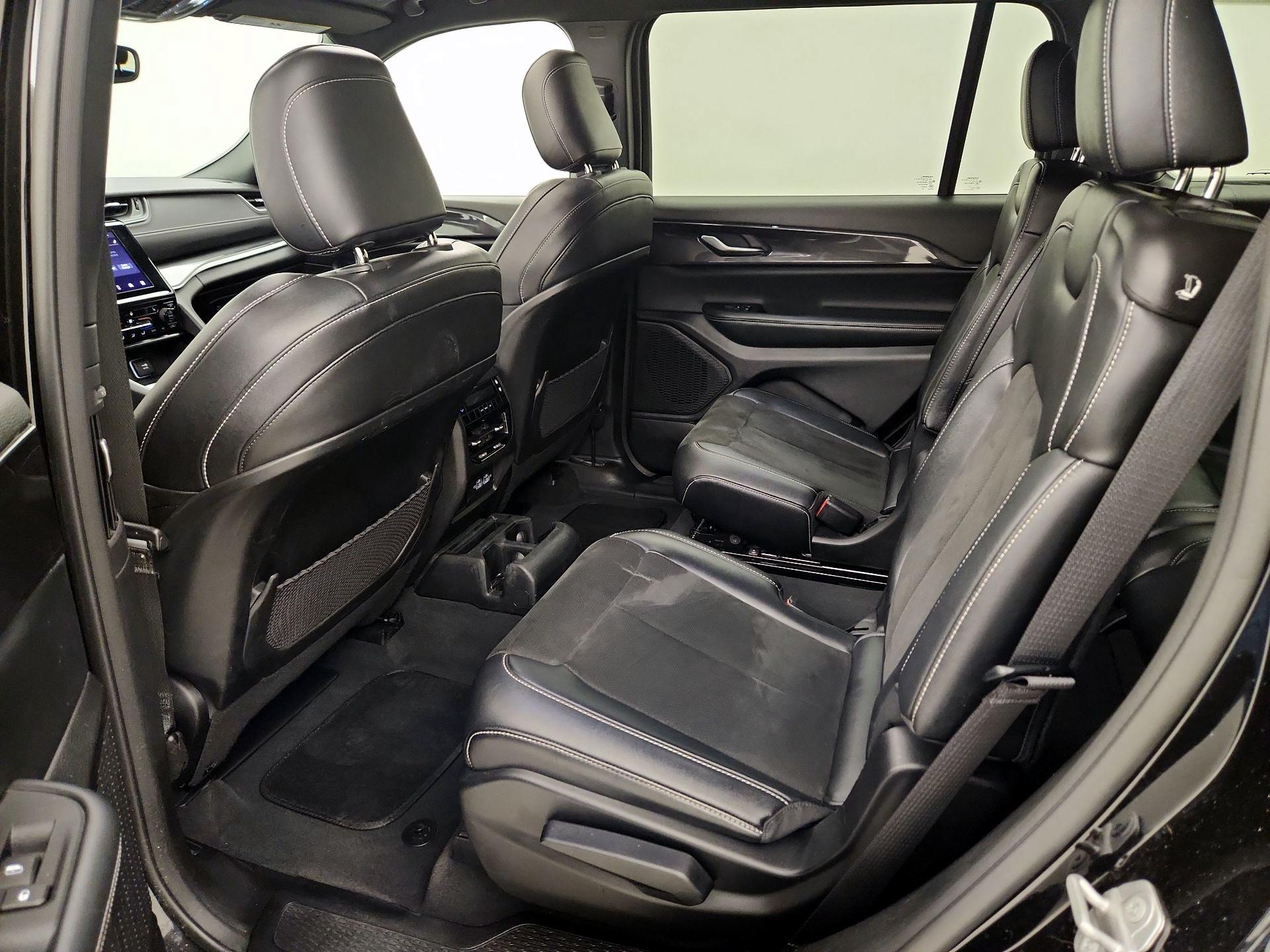 Thumbnail: 2023 Jeep Grand Cherokee L - 18