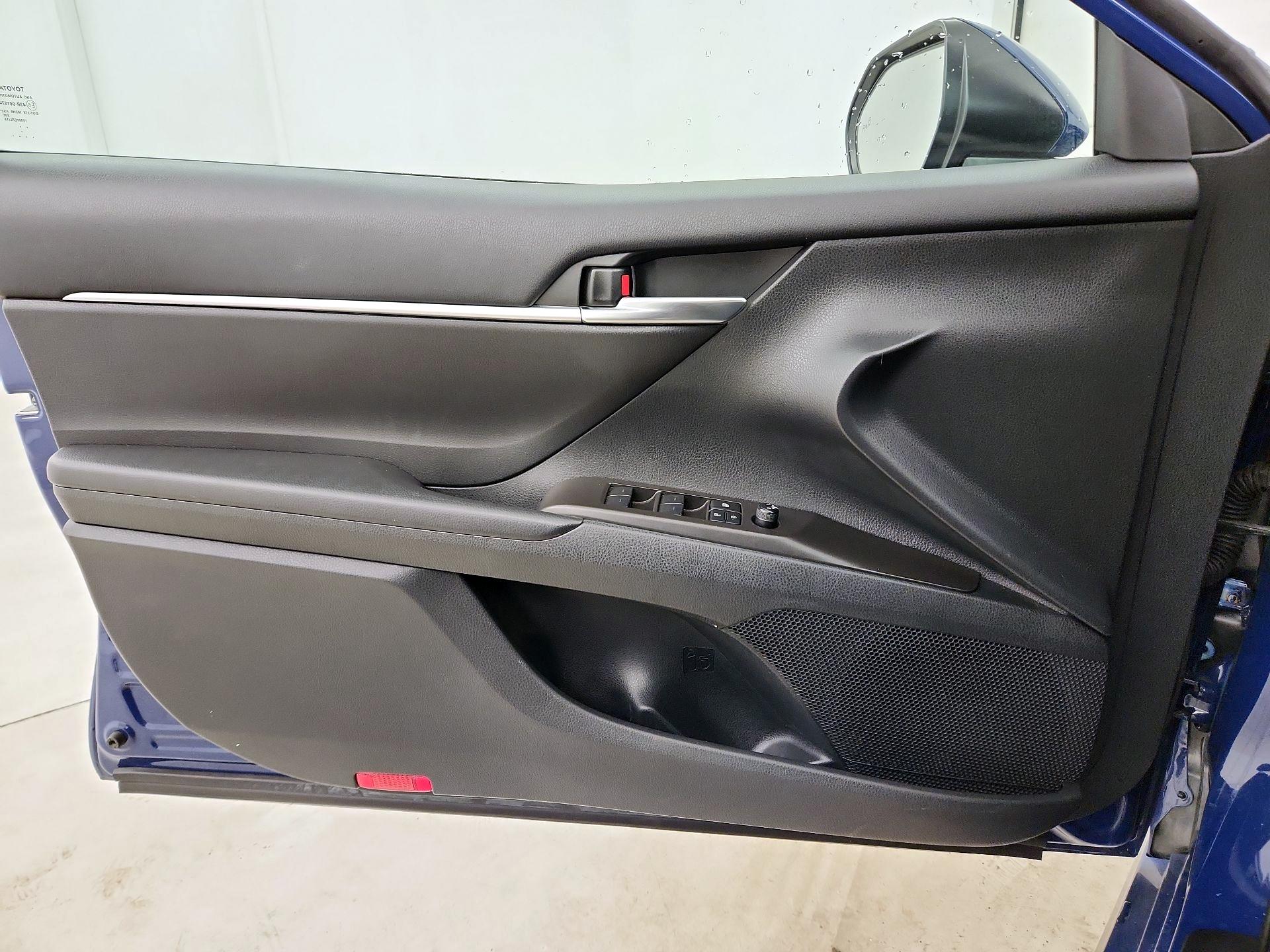 Thumbnail: 2023 Toyota Camry - 10