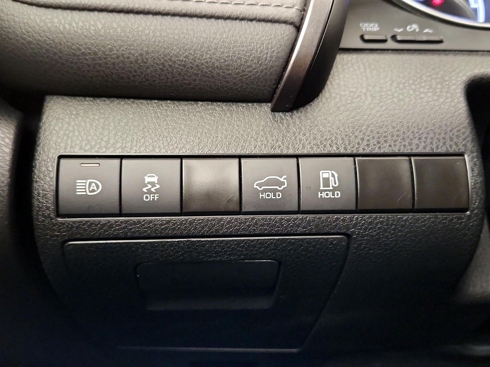 2023 Toyota Camry LE - Photo 12