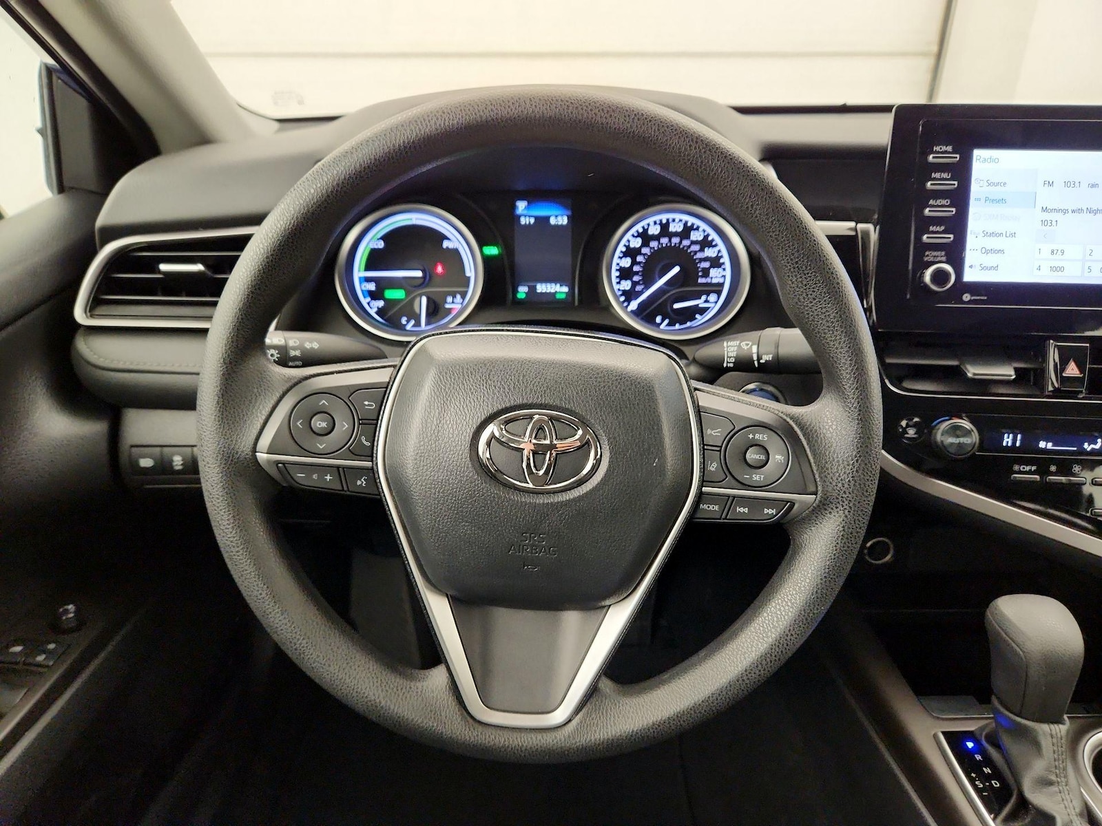 2023 Toyota Camry LE - Photo 9