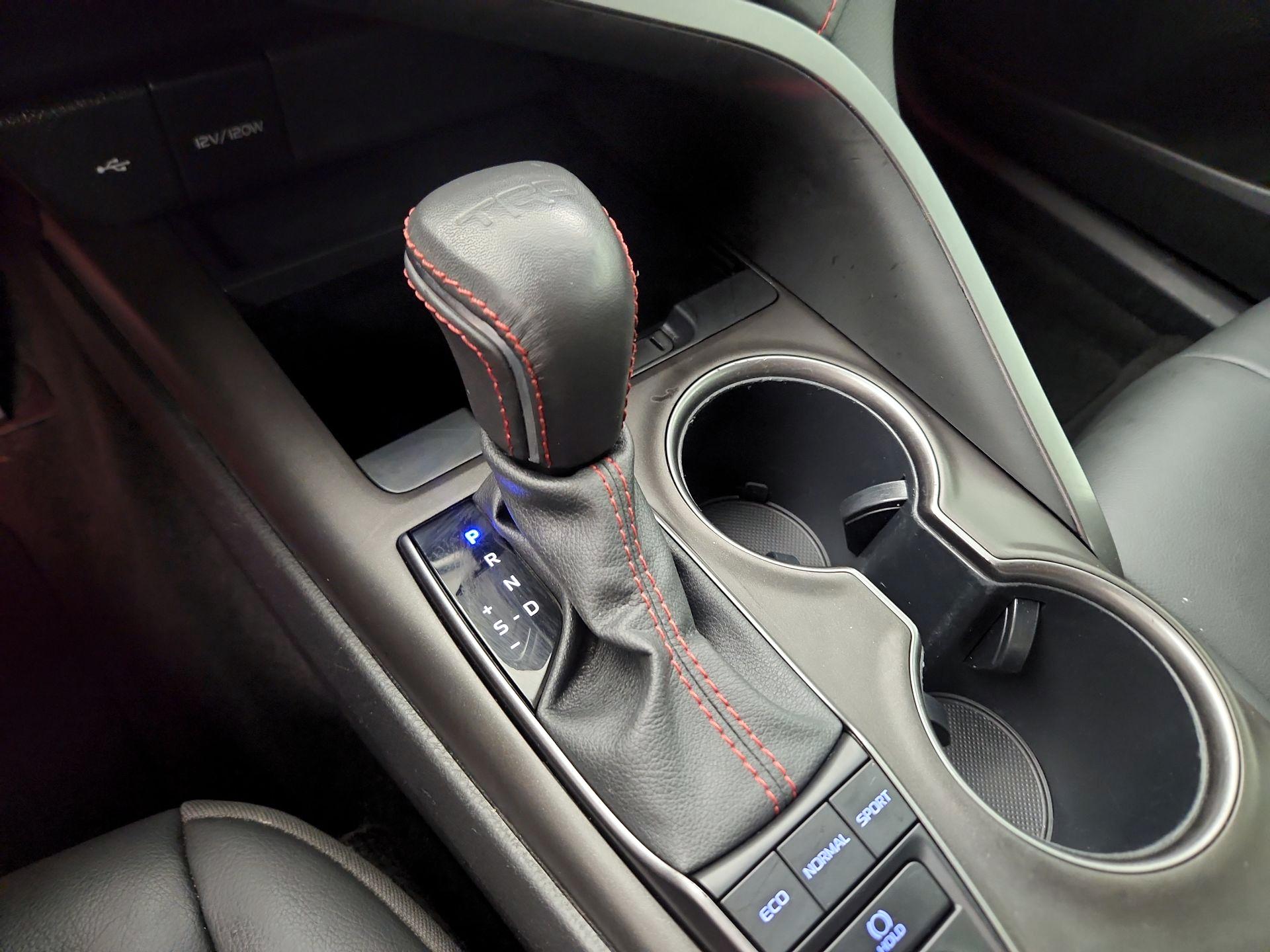Thumbnail: 2024 Toyota Camry - 17