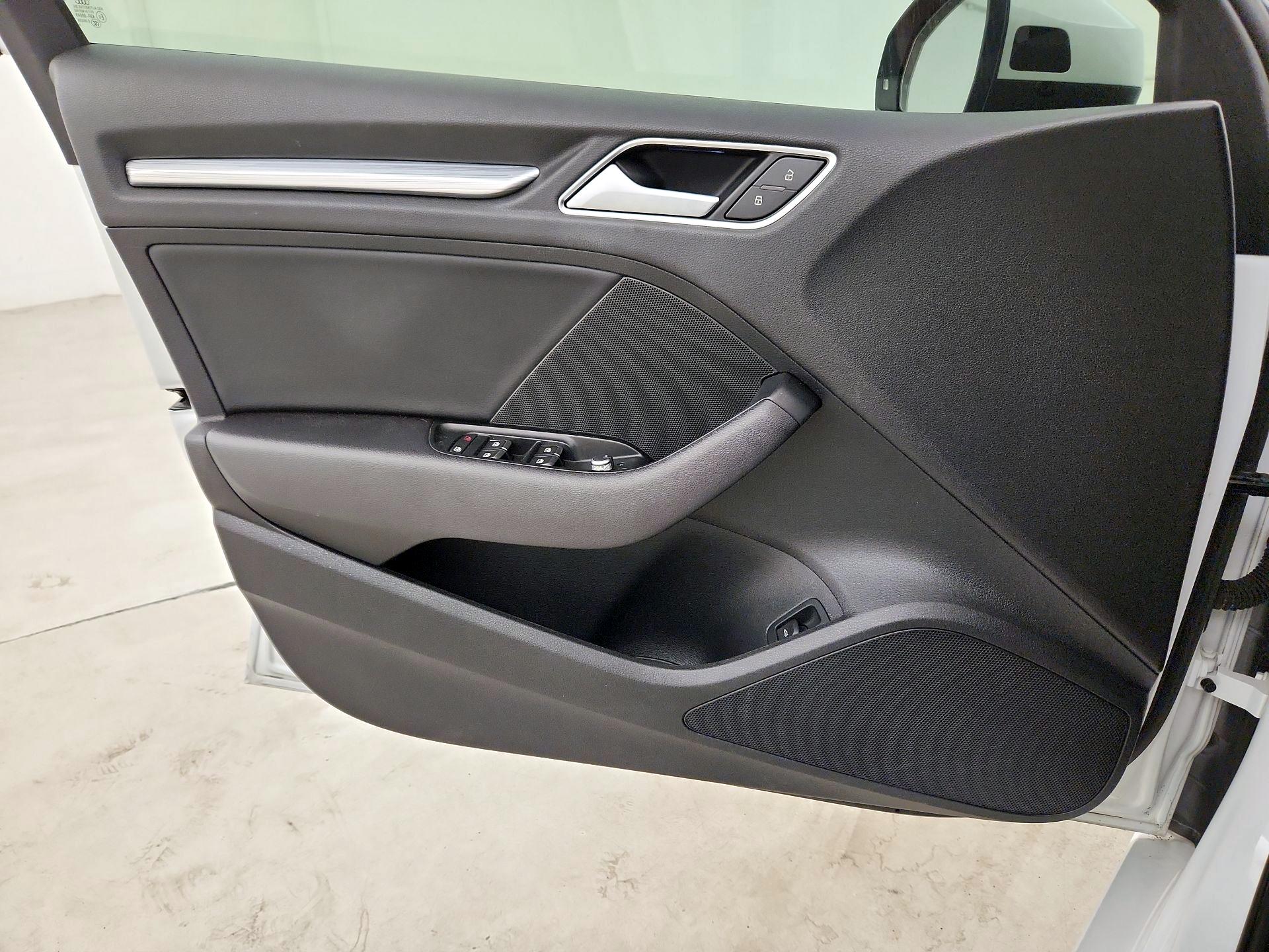 Thumbnail: 2020 Audi A3 - 10